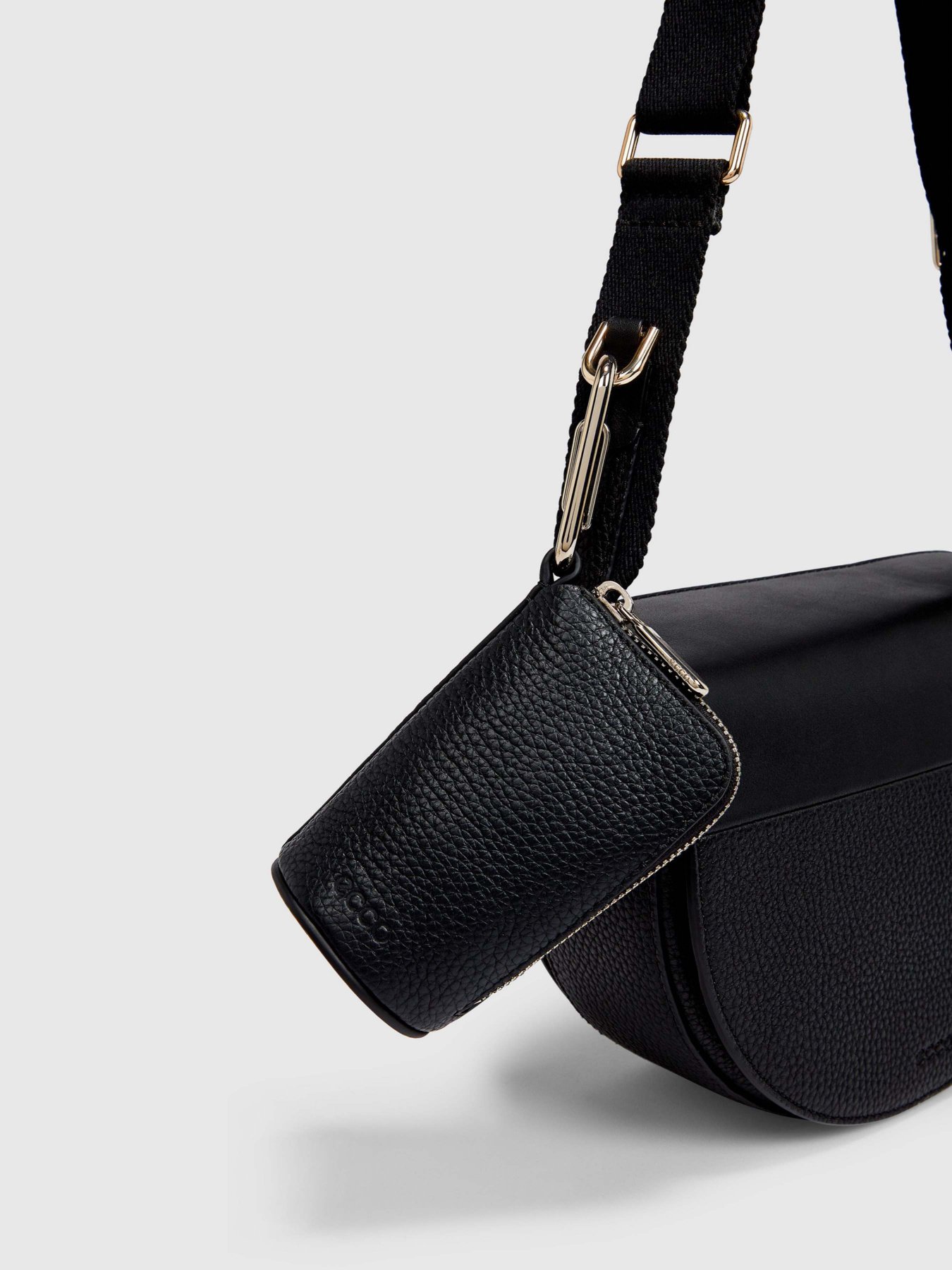 Кросс-боди ECCO Textureblock Saddle модель 910582390000 Фото