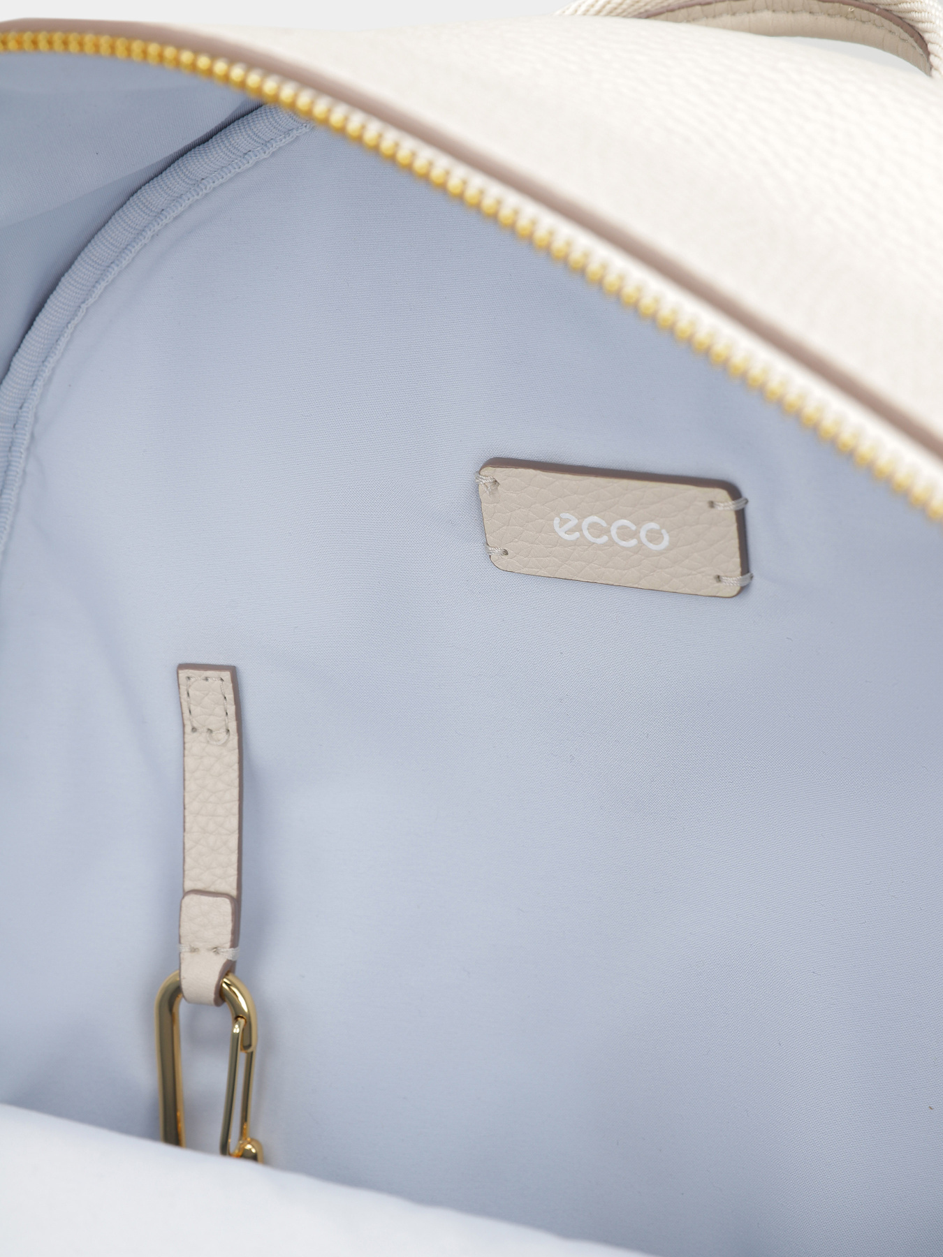 Рюкзак ECCO Round Pack Medium модель 910779990205 Фото