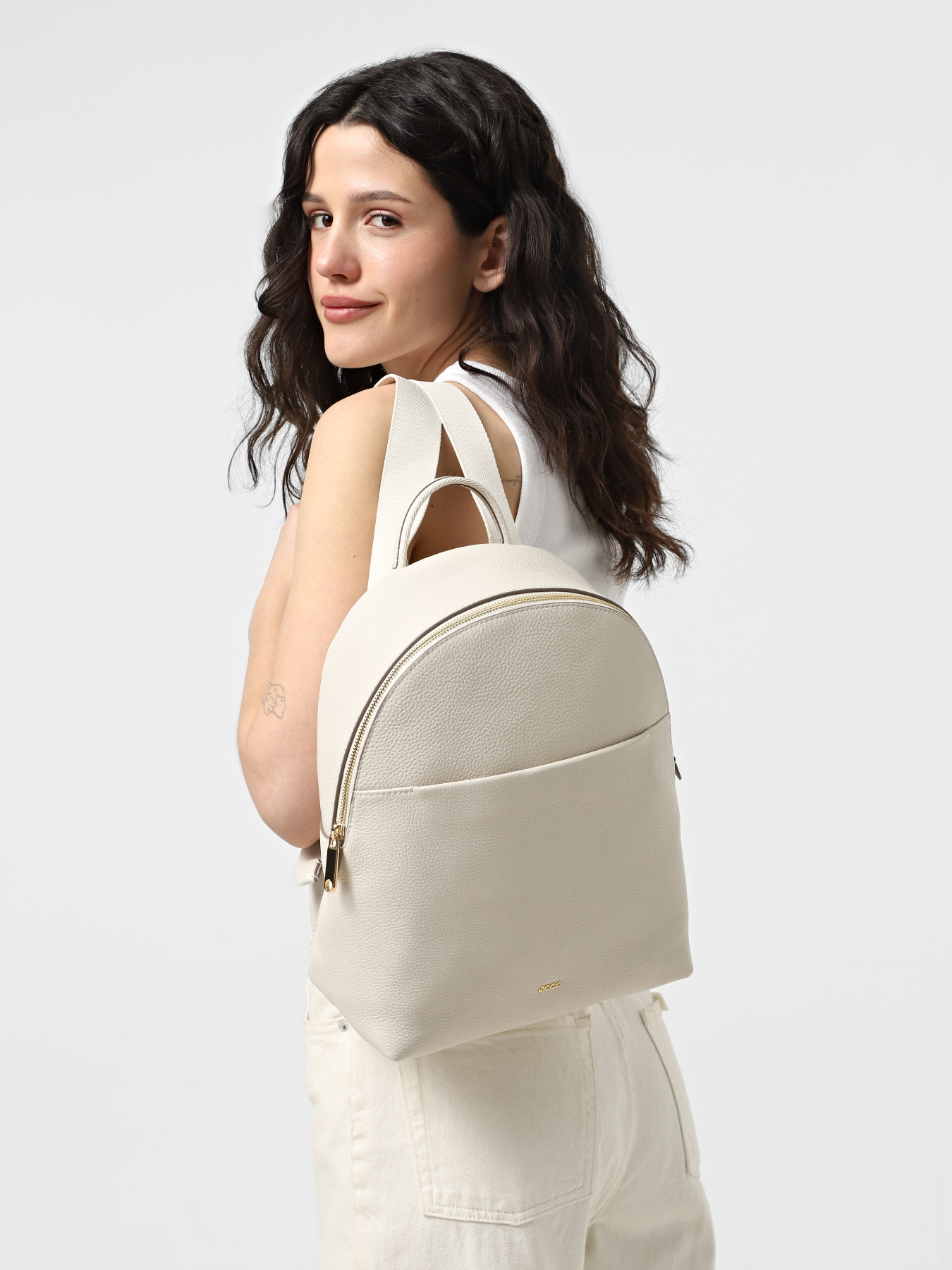 Рюкзак ECCO Round Pack Medium модель 910779990205 Фото