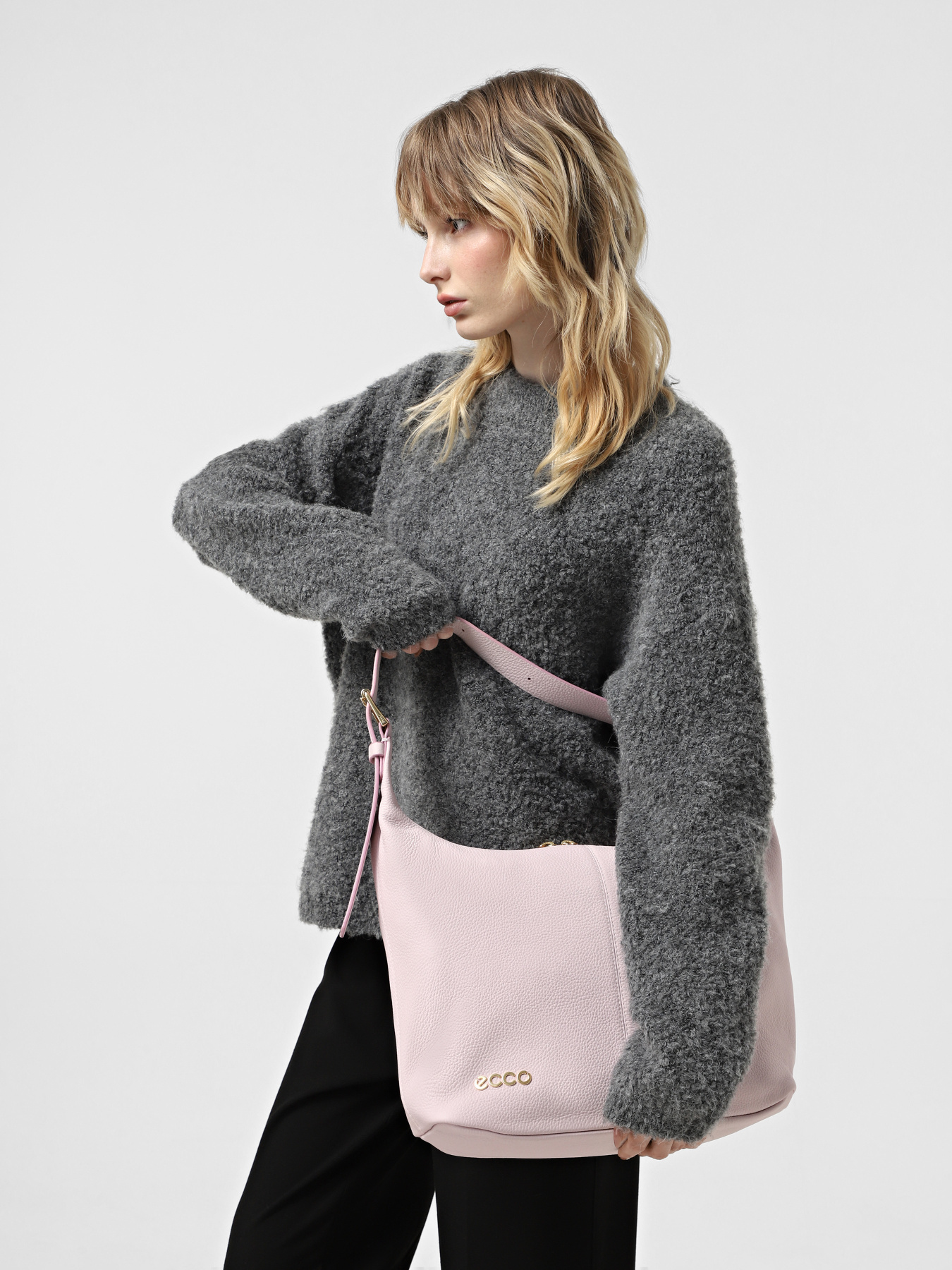 Хобо ECCO Medium Soft Pebbled Модель 910796890793 Фото