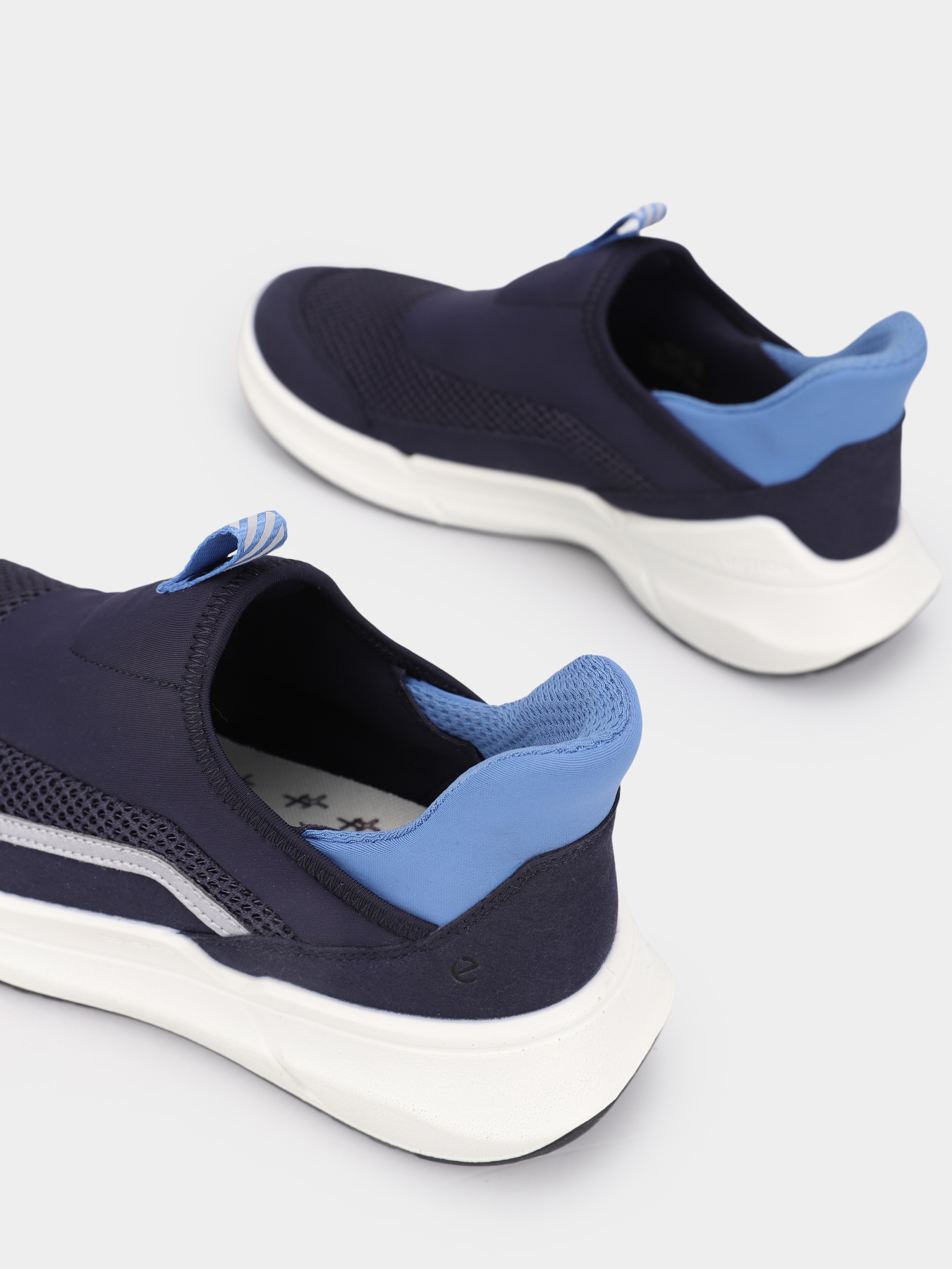 ECCO модель 71093210303 Фото