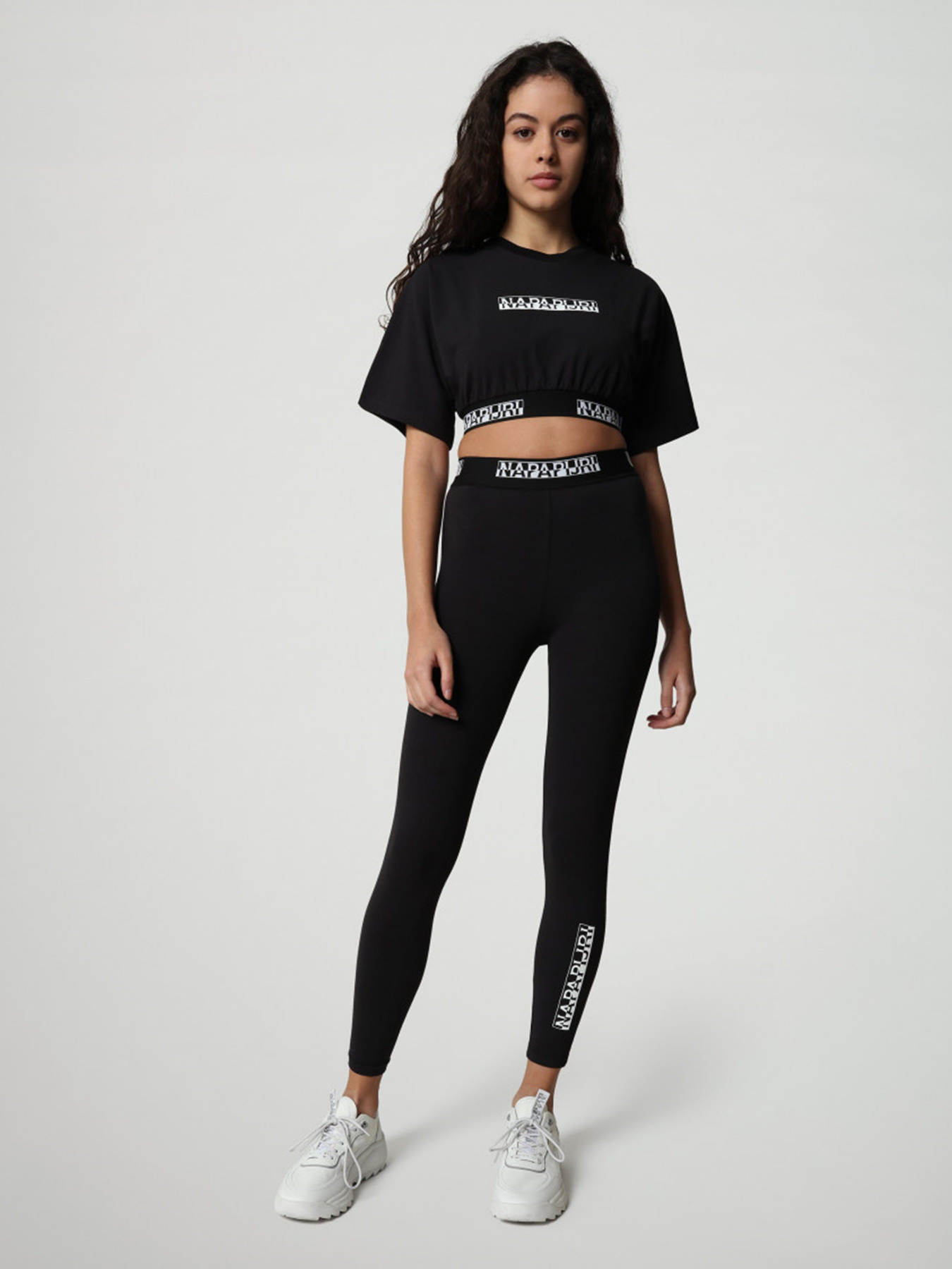 Футболки і поло Napapijri S-Box модель NP0A4FCO0411 Фото