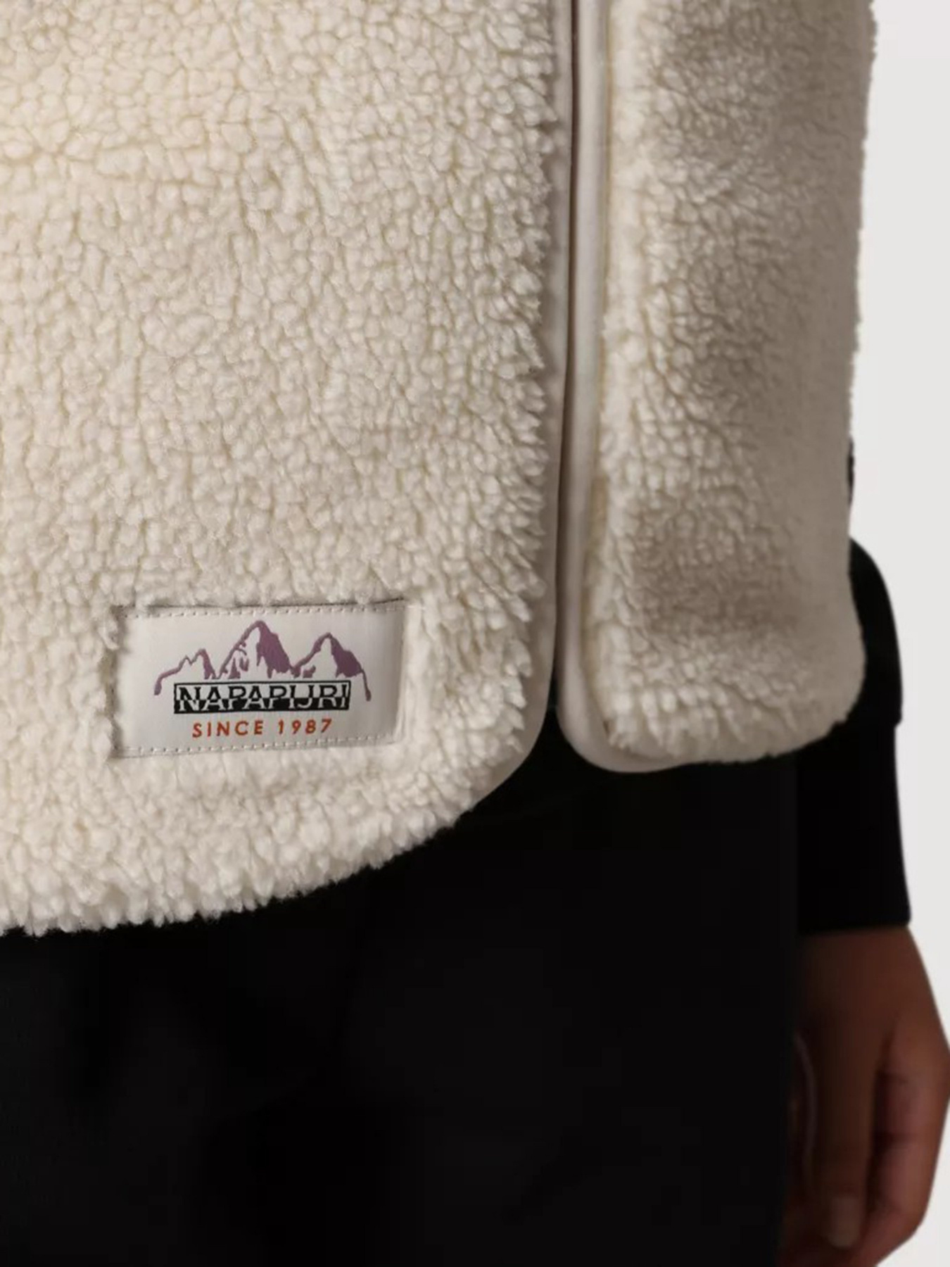 Жилет Napapijri YUPIK VEST W модель NP0A4FN8NS51 Фото