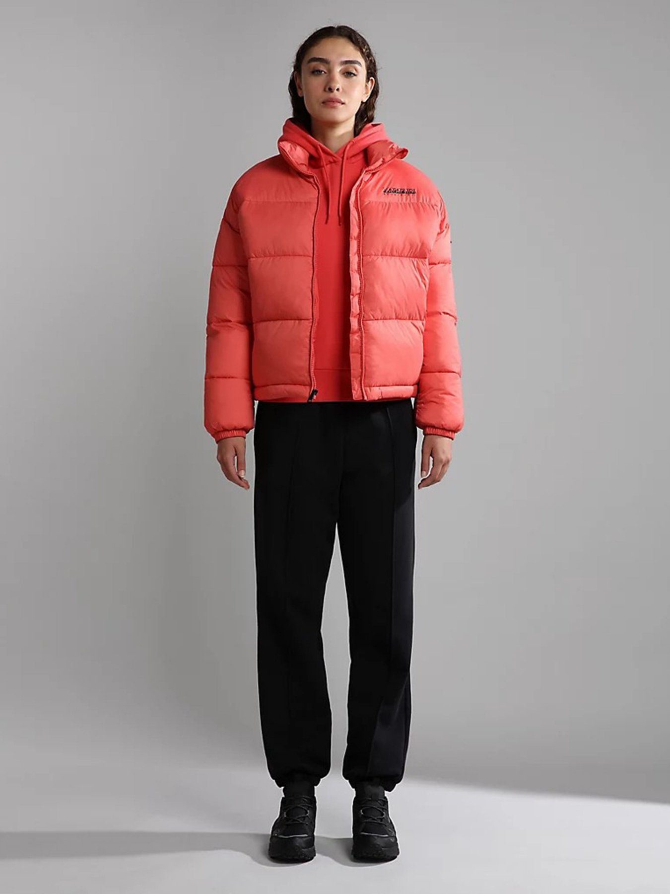 Зимняя куртка Napapijri Box модель NP0A4GKNPP31 Зимняя куртка Napapijri Box модель NP0A4GKNPP31 Фото