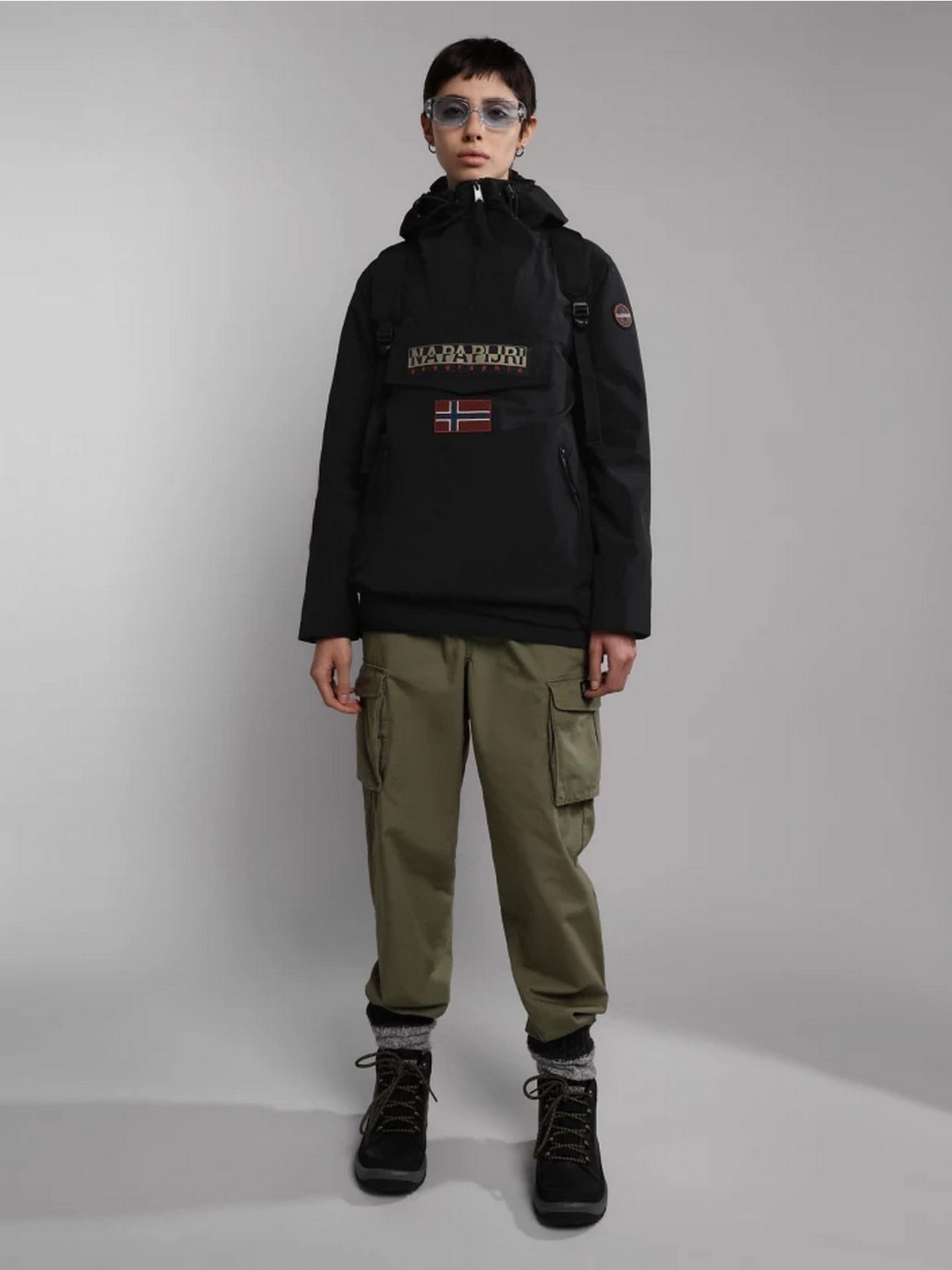 Анорак Napapijri Rainforest S W Pkt 3 модель NP0A4G7F0411 Анорак Napapijri Rainforest S W Pkt 3 модель NP0A4G7F0411 Фото