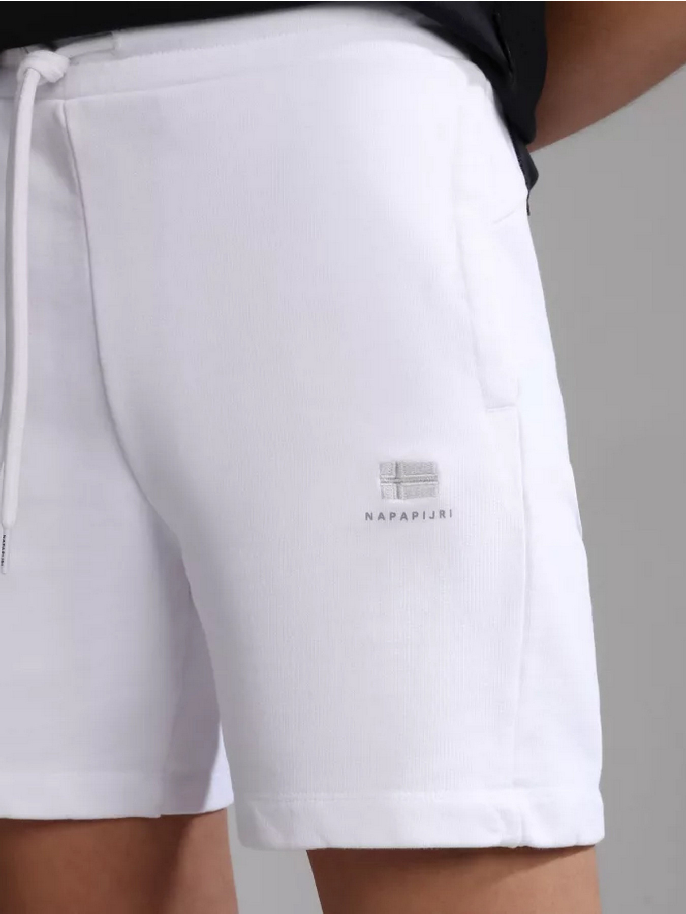 Шорти Napapijri Nina модель NP0A4H840021 Фото