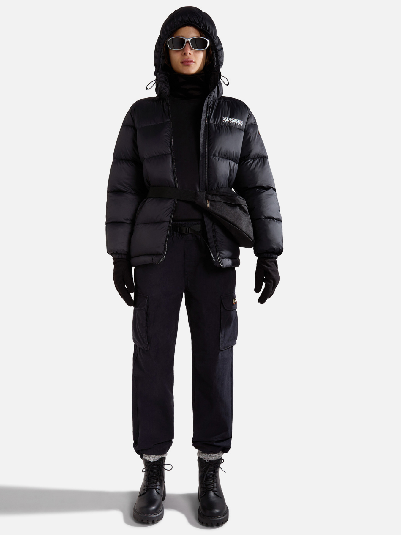 Демисезонная куртка Napapijri Box Medium Puffer модель NP0A4HCP0411 Фото