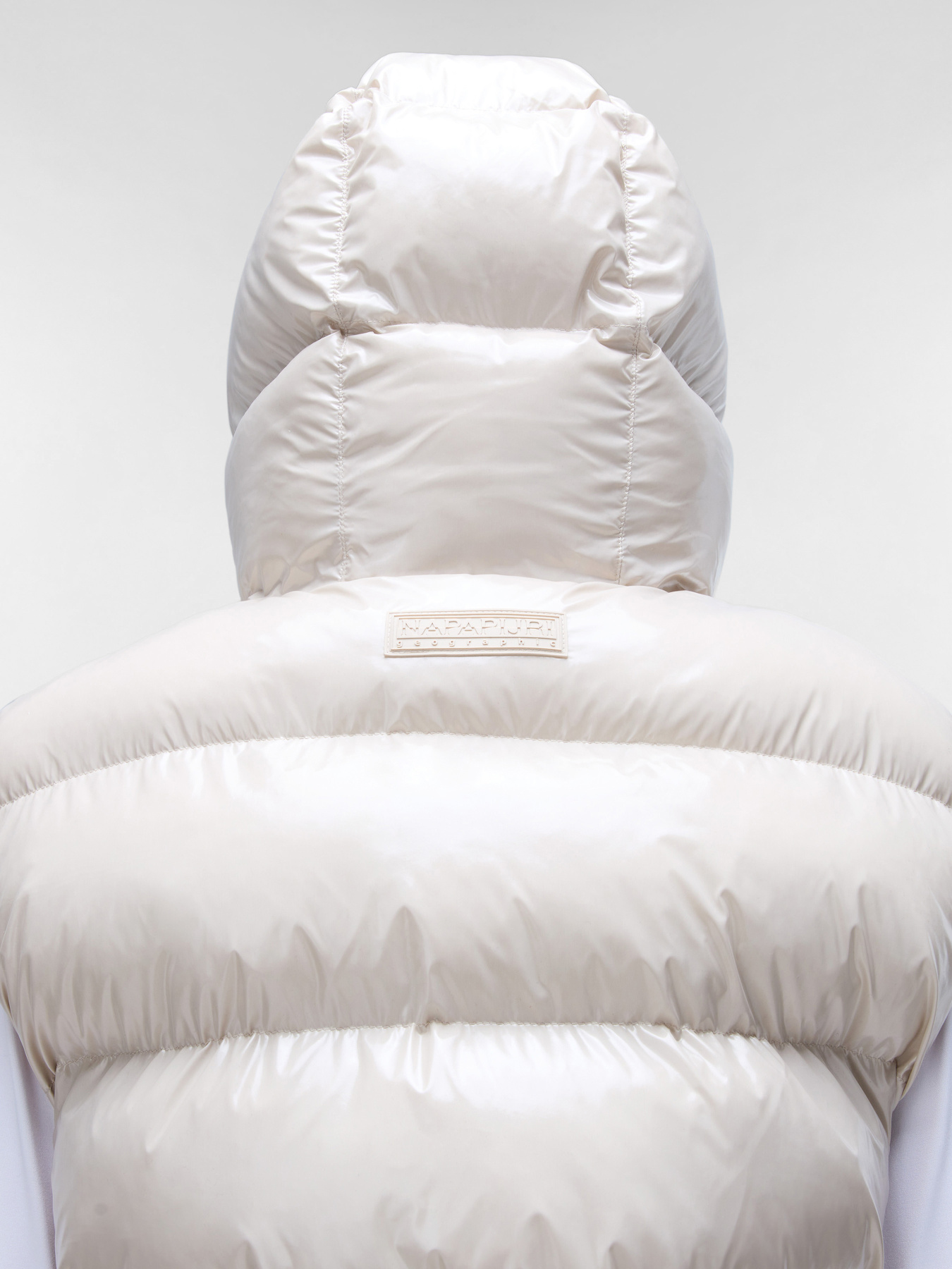 Жилет з утеплювачем Napapijri A-Glane модель NP0A4I5CN901 Фото