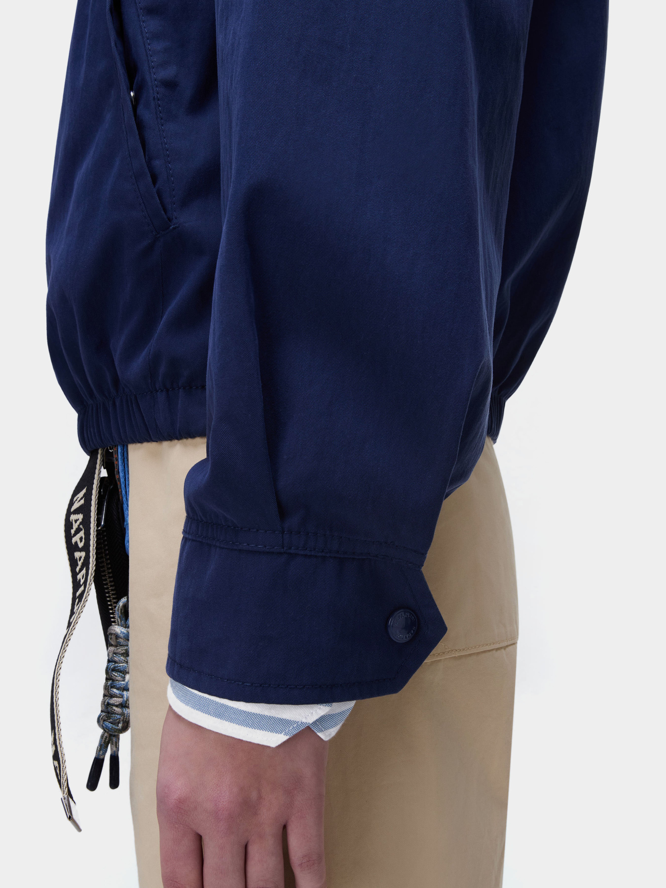 Куртки и дубленки Napapijri A-FRESNEL модель NP0A4I8CB2Q1 Фото