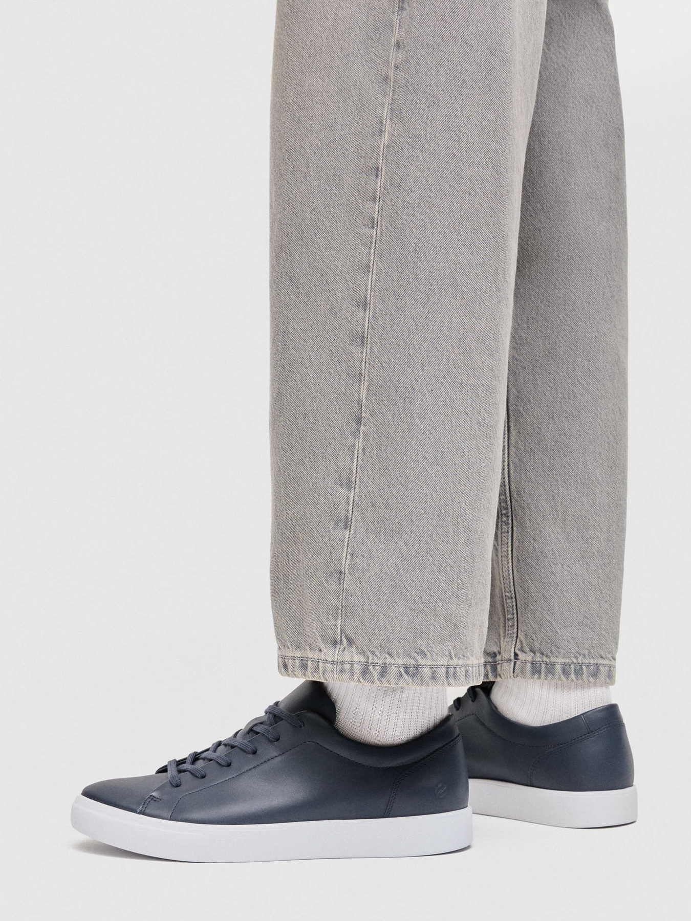 ECCO модель 56011401038 Фото