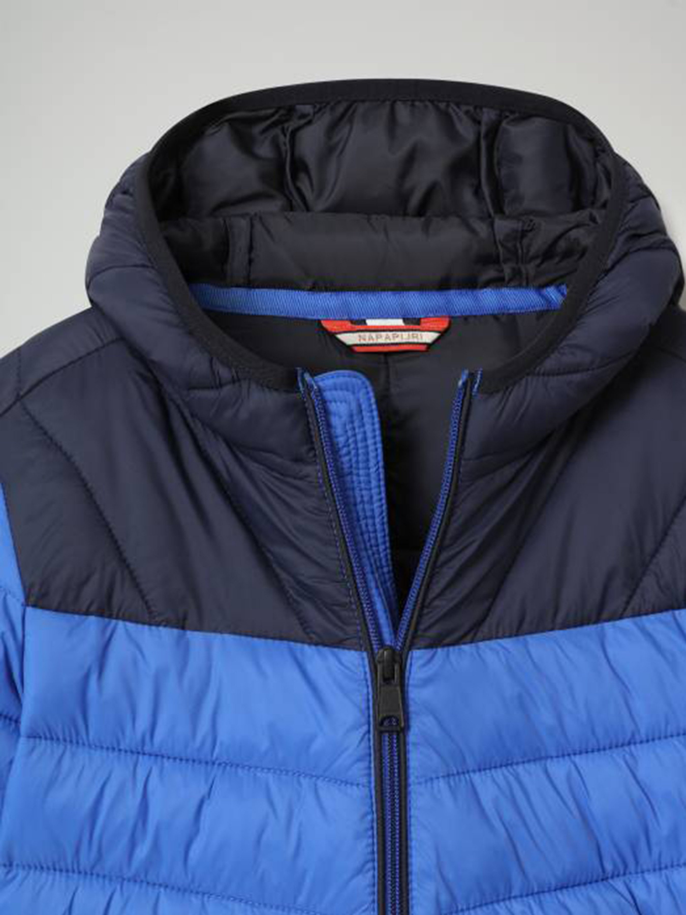 Демисезонная куртка Napapijri Short jacket Aerons Hood модель NP0A4EPMBE11 Фото