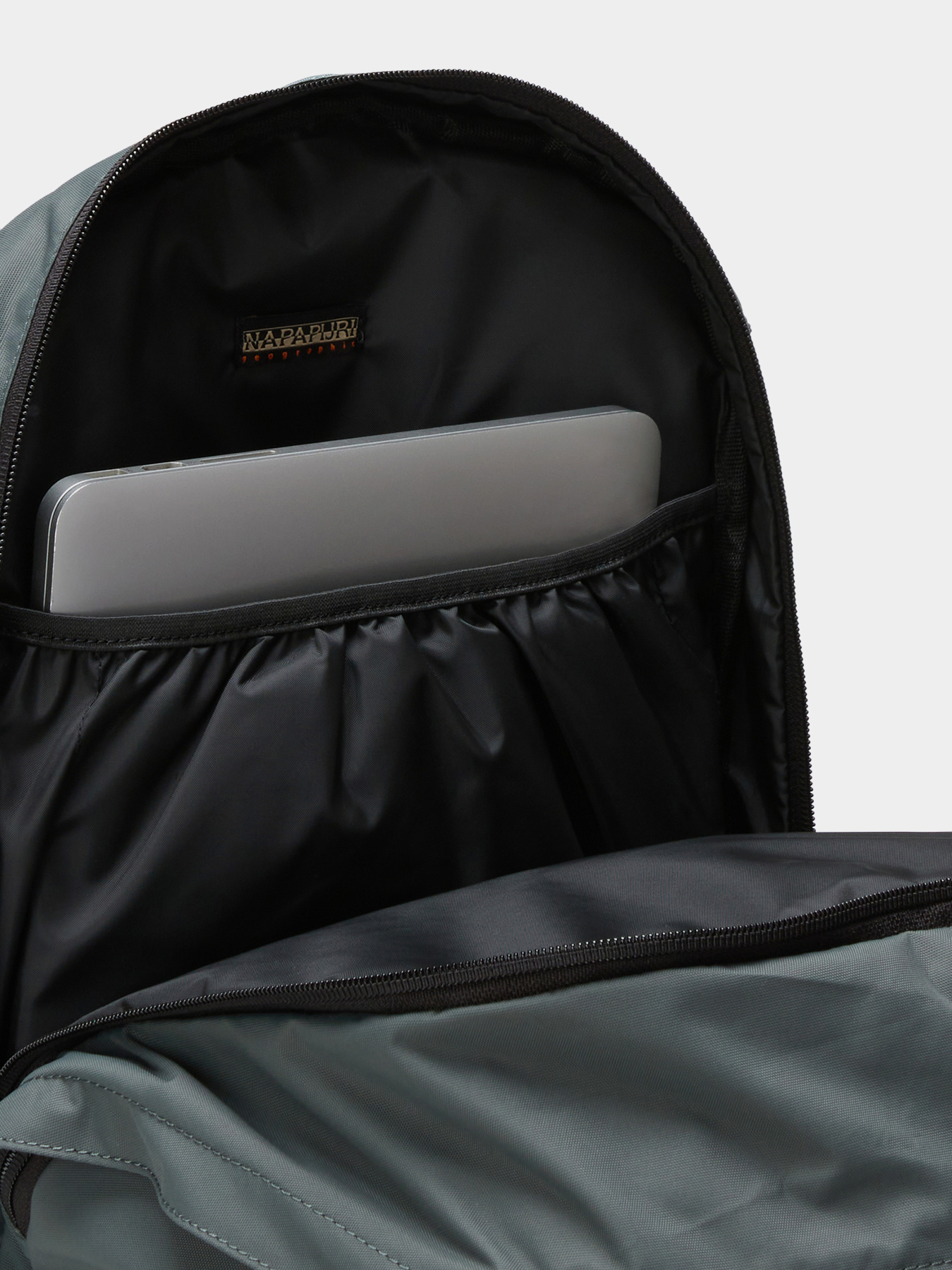 Повседневный рюкзак Napapijri H-Adula Dp 27L модель NP0A4I8AG1S1 Повседневный рюкзак Napapijri H-Adula Dp 27L модель NP0A4I8AG1S1 Фото