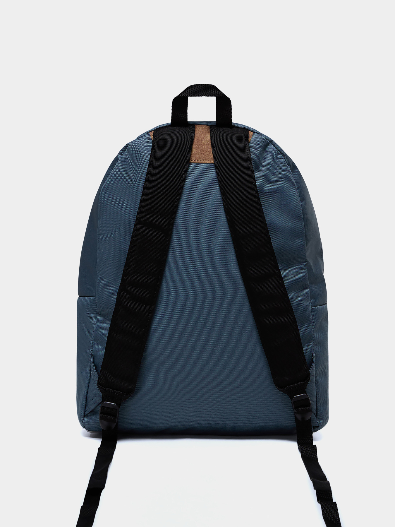 Повсякденний рюкзак Napapijri Voyage 20,8L модель NP0A4GGHG1Y1 Повсякденний рюкзак Napapijri Voyage 20,8L модель NP0A4GGHG1Y1 Фото