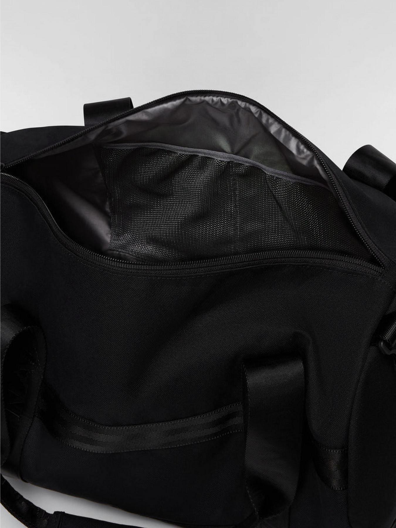 Дорожная сумка Napapijri Bering Travel Duffle Bag 24.5 L модель NP0A88UL9411 Фото