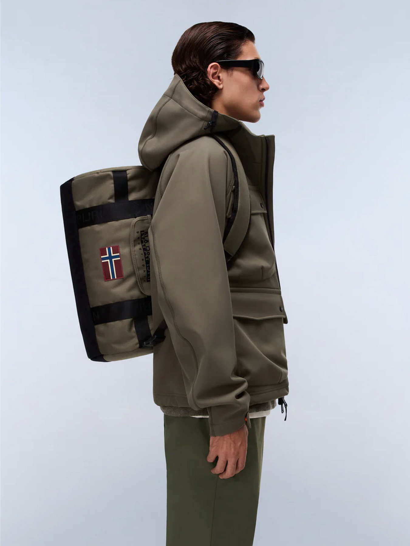 Дорожная сумка Napapijri Bering Travel 24.5 L модель NP0A88ULG0A1 Фото