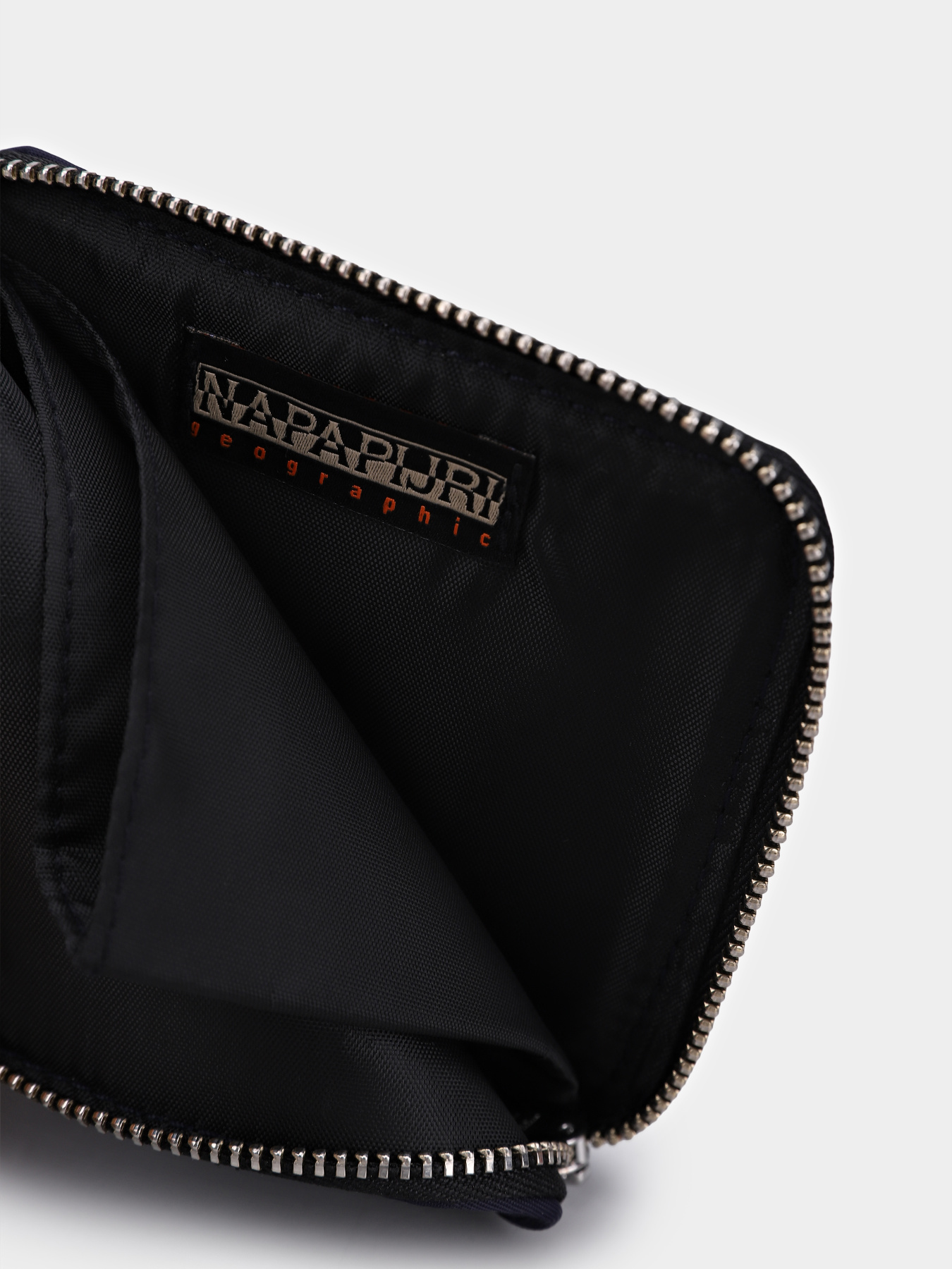 Napapijri NP0A4HFM1761 модель NP0A4HFM1761 Фото