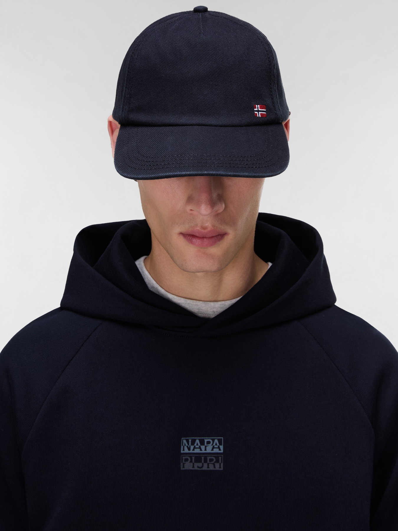 Napapijri модель NP0A4G5O9411 Фото