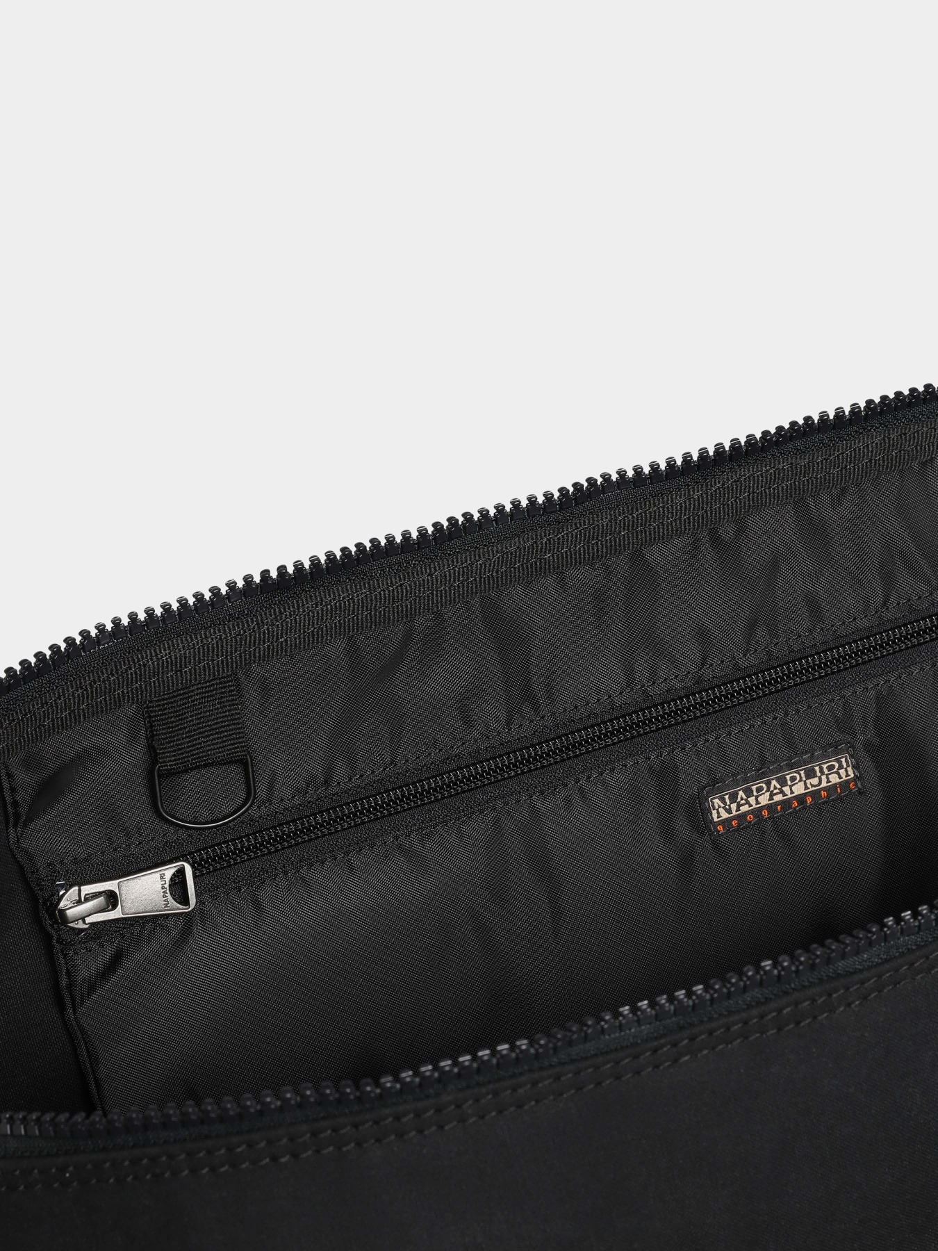 Дорожная сумка Napapijri Bering 3 модель NP0A4GGM0411 Фото