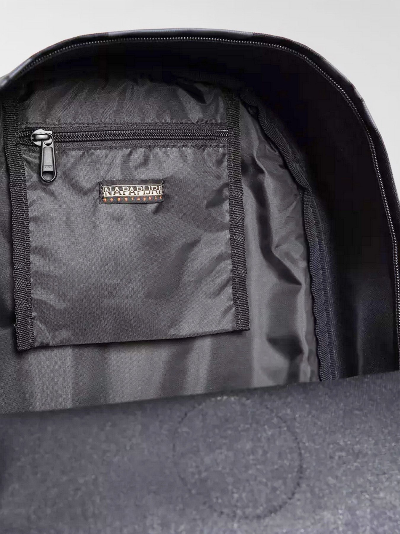 Рюкзак Napapijri HAPPY DAYPACK 4 модель NP0A4GQS1761 Фото