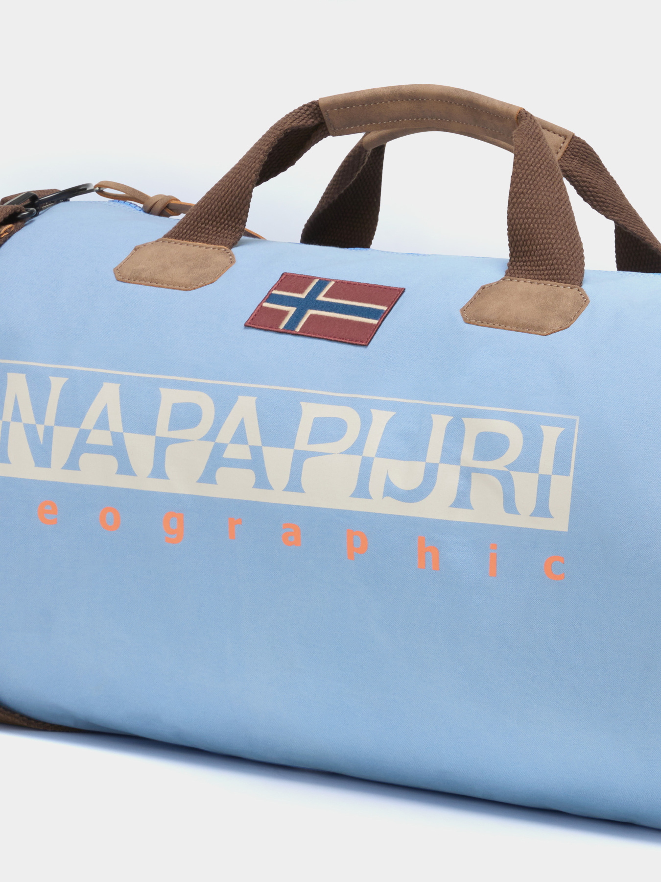 Дорожная сумка Napapijri Bering 3 модель NP0A4GGMI821 Дорожная сумка Napapijri Bering 3 модель NP0A4GGMI821 Фото