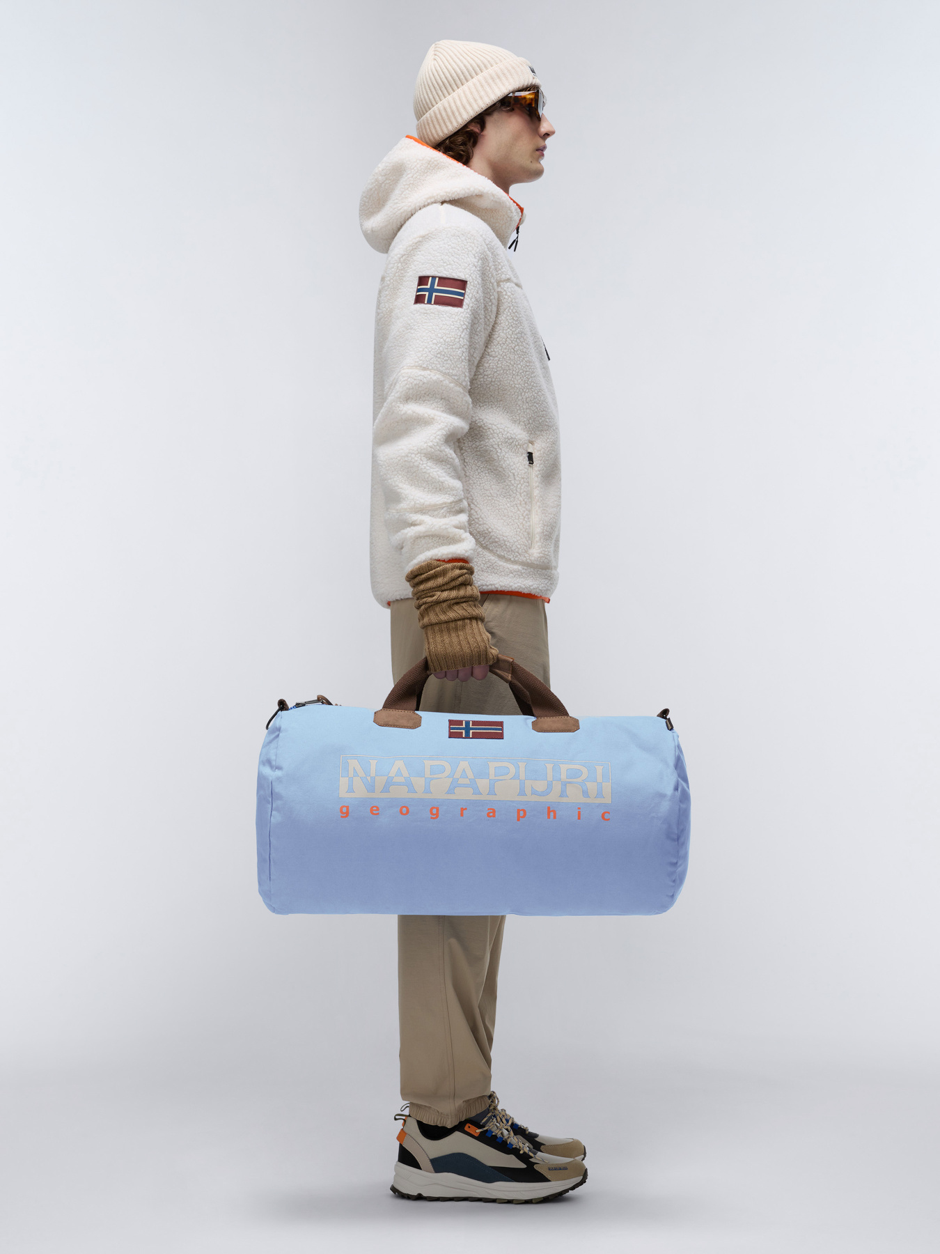 Дорожная сумка Napapijri Bering 3 модель NP0A4GGMI821 Дорожная сумка Napapijri Bering 3 модель NP0A4GGMI821 Фото