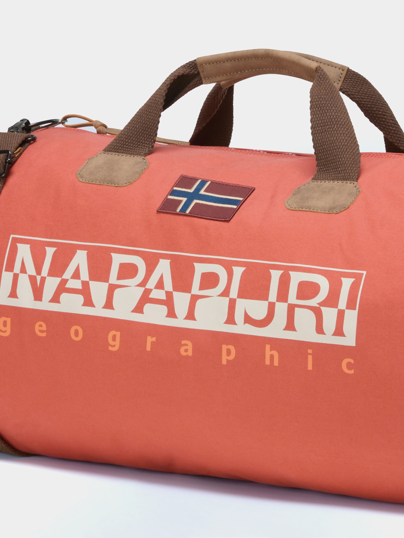 Дорожная сумка Napapijri Bering 3 модель NP0A4GGMR1B1 Дорожная сумка Napapijri Bering 3 модель NP0A4GGMR1B1 Фото