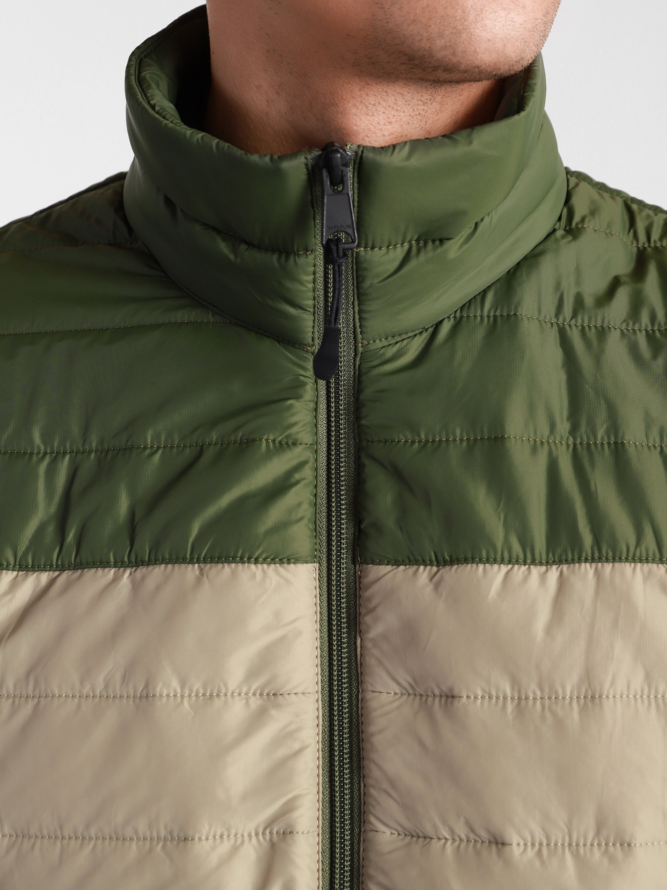 Демісезонна куртка Napapijri Puffer Acalmar модель NP0A4FHMG5L1 Фото