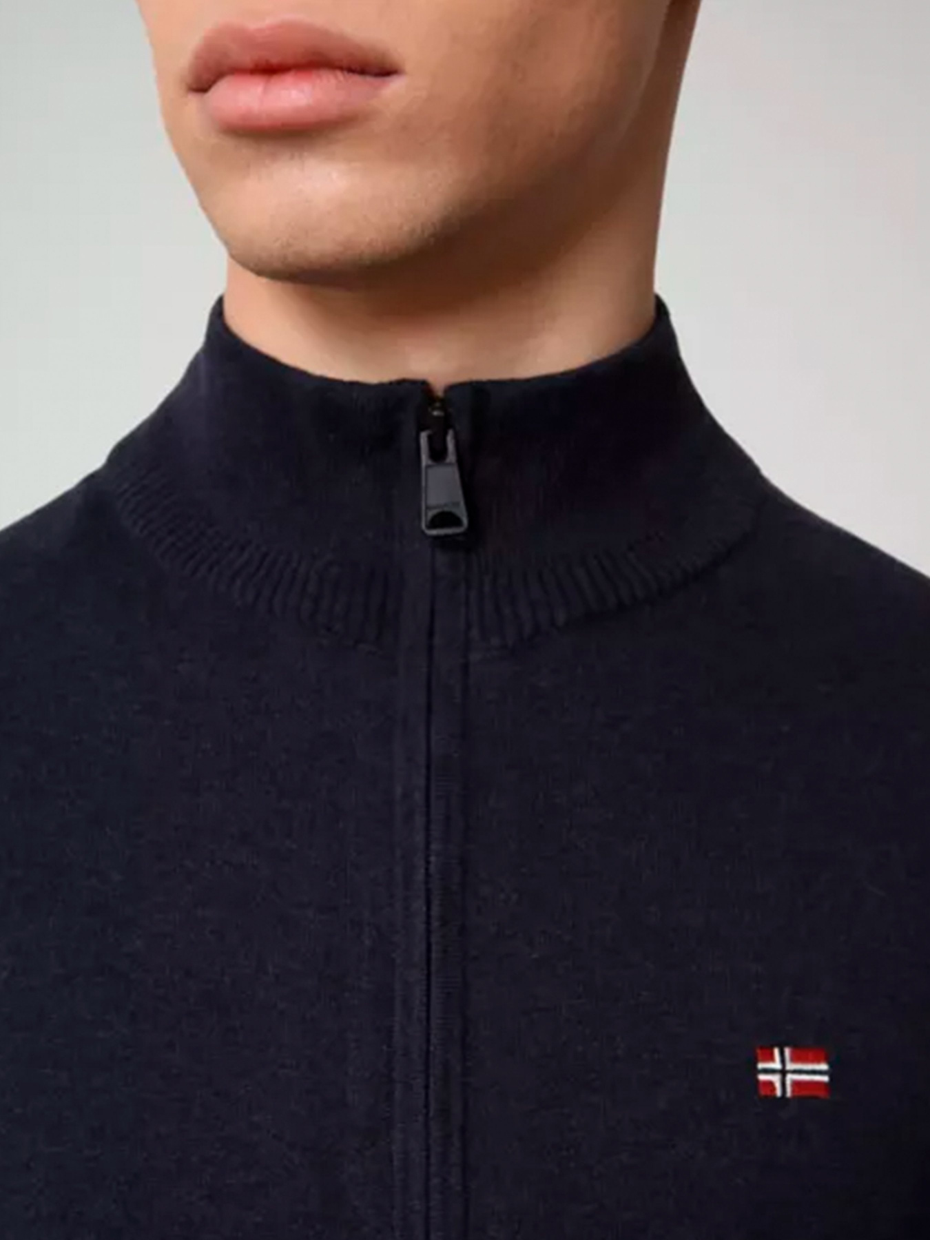 Кофта Napapijri Decatur Fz модель NP0A4F9Y1761 Фото