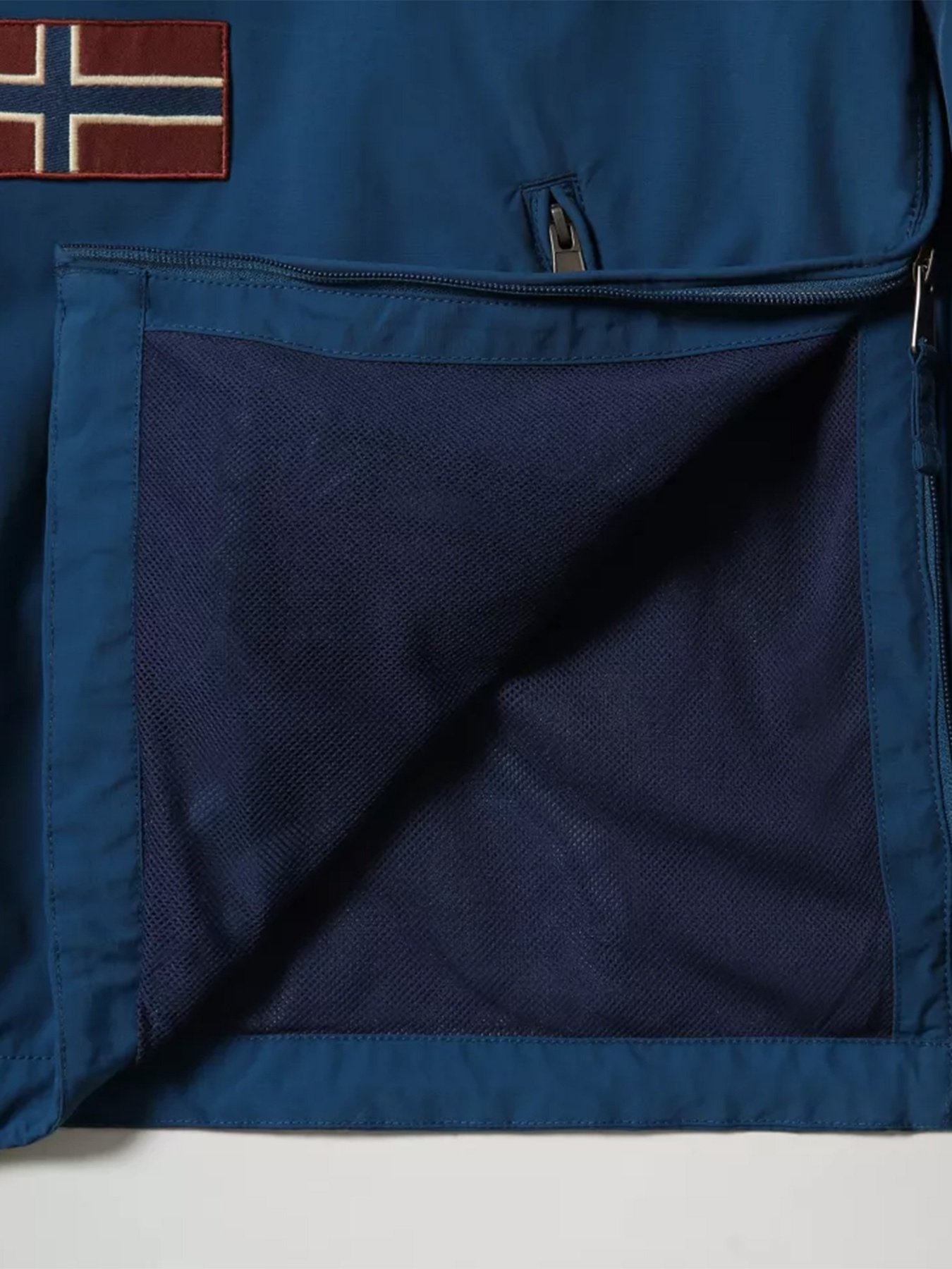 Анорак Napapijri Rainforest Summer Pocket модель NP0A4FDMB2E1 Фото