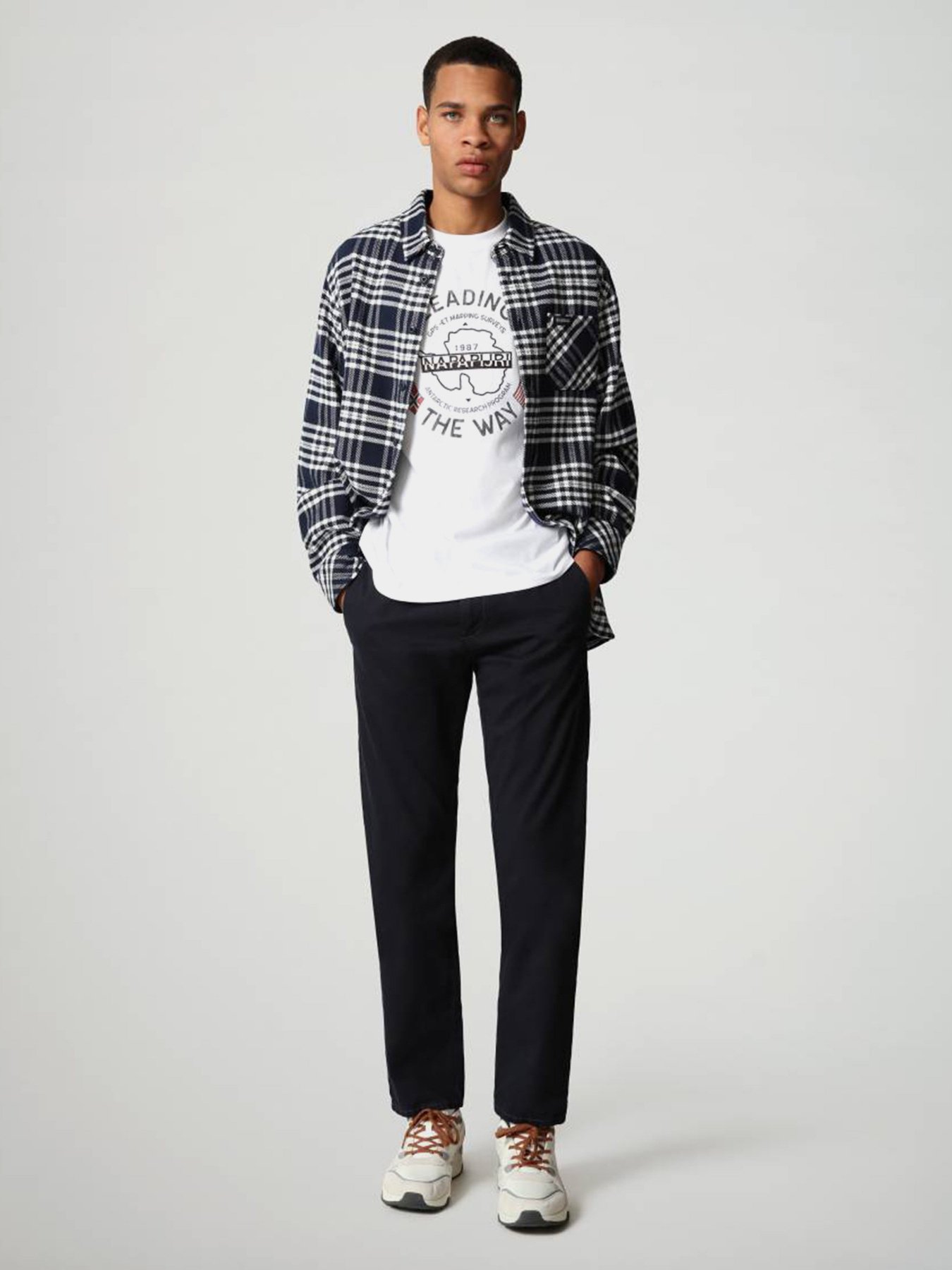 Чиносы Napapijri Chino Pants Miom модель NP0A4FCG1761 Фото