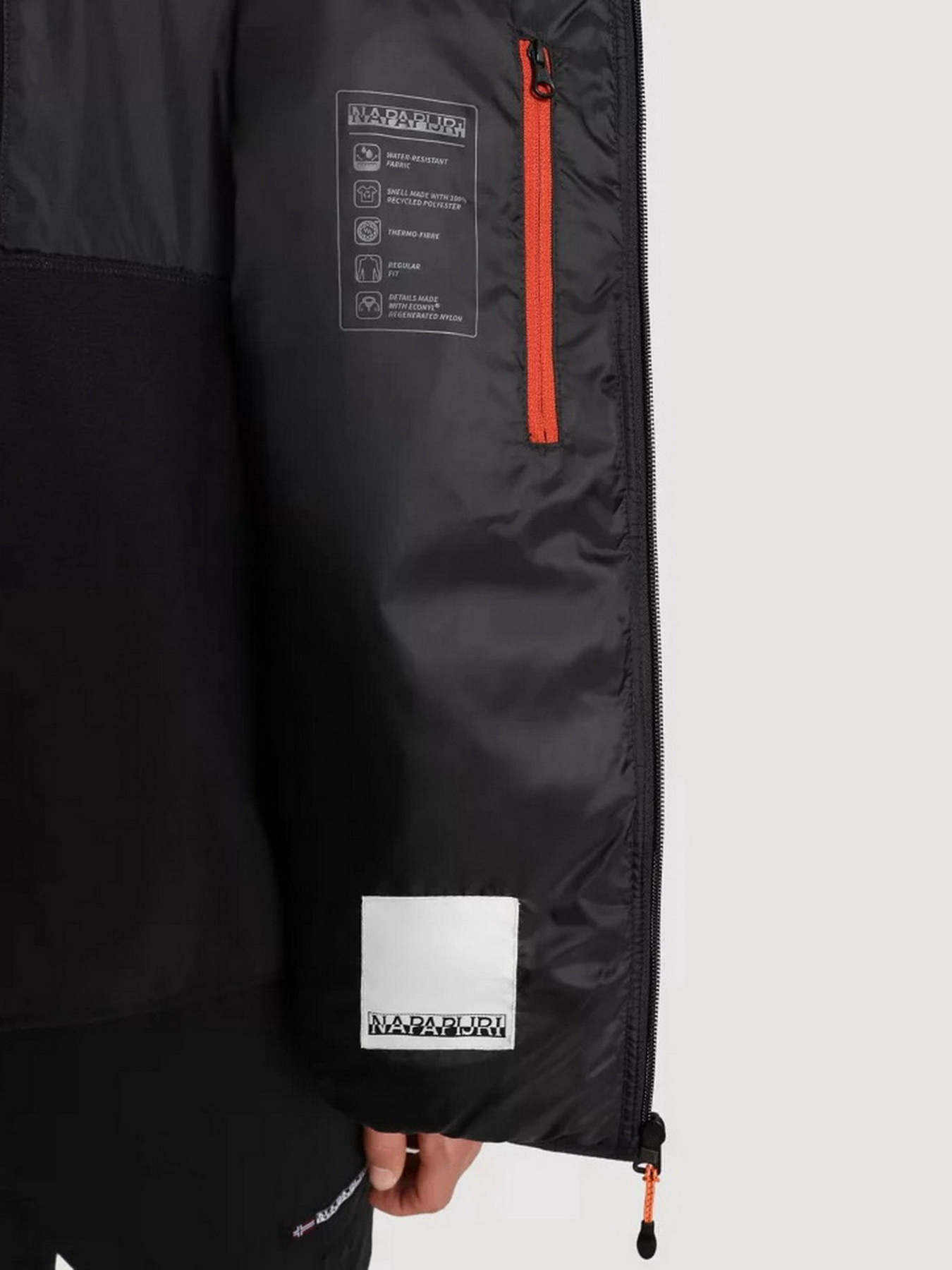 Демисезонная куртка Napapijri Mercury модель NP0A4FPN0411 Демисезонная куртка Napapijri Mercury модель NP0A4FPN0411 Фото