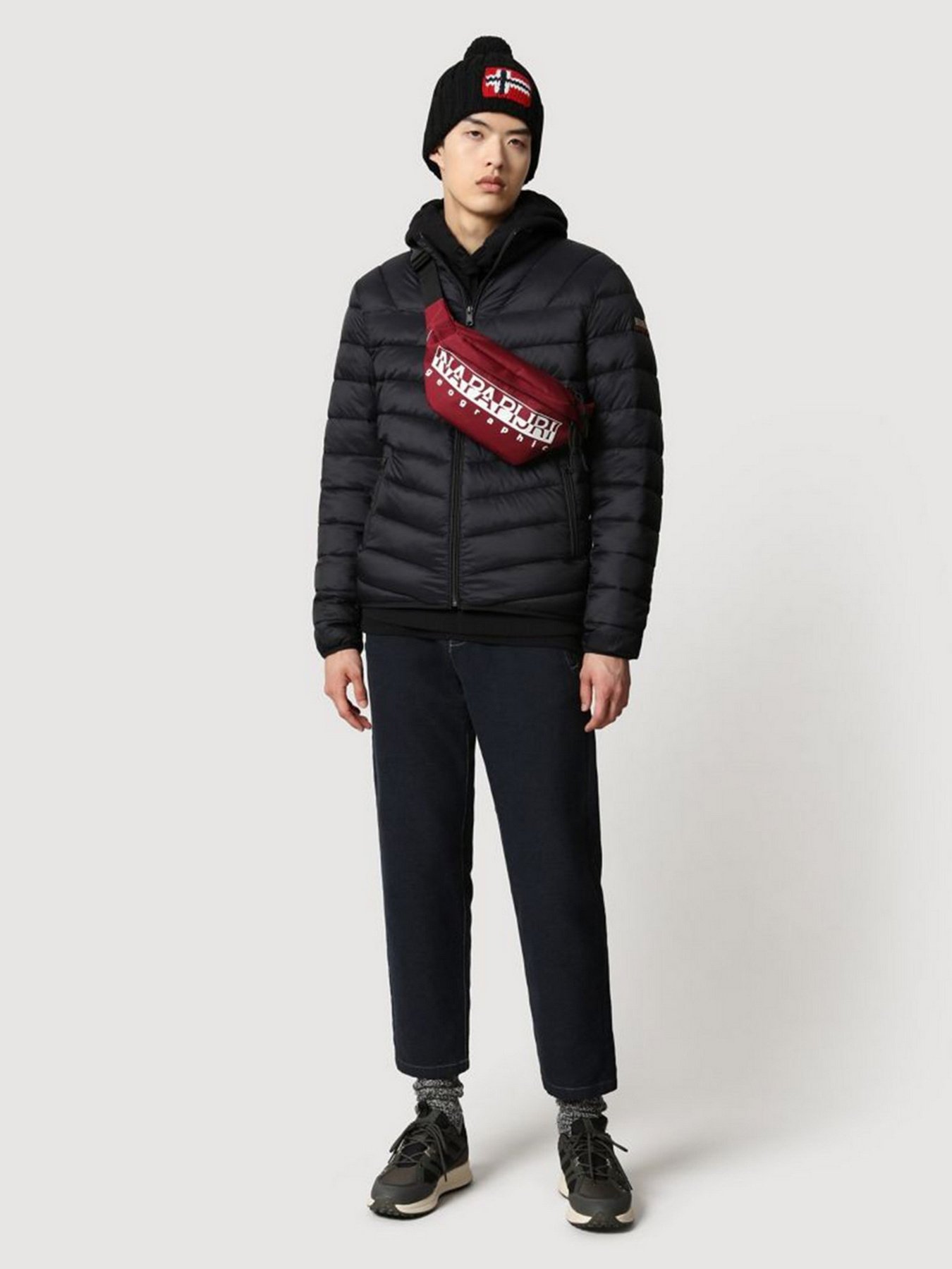 Демісезонна куртка Napapijri Aerons модель NP0A4FPX0411 Демісезонна куртка Napapijri Aerons модель NP0A4FPX0411 Фото