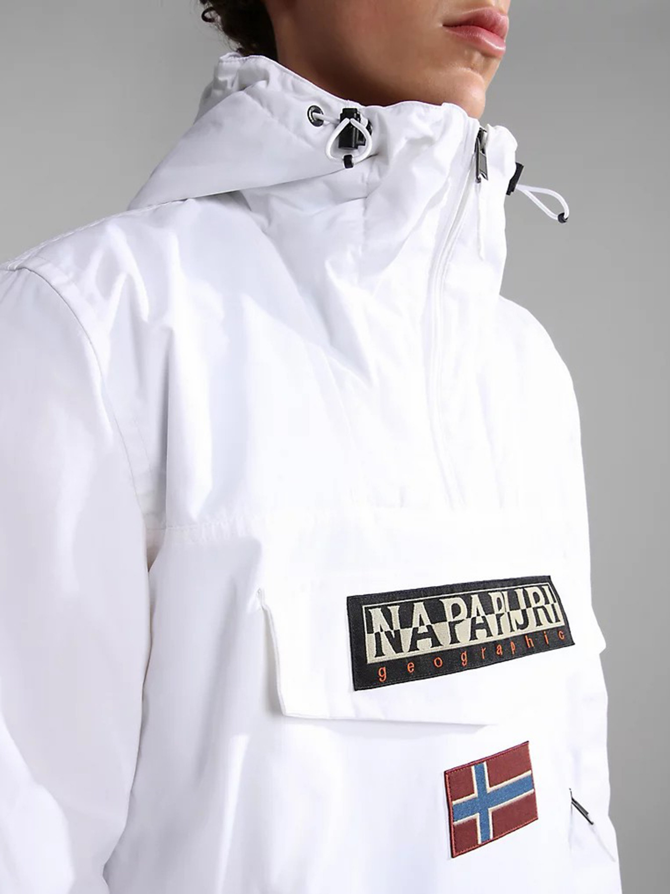 Анорак Napapijri Rainforest Pocket 2 модель NP0A4GMD0021 Анорак Napapijri Rainforest Pocket 2 модель NP0A4GMD0021 Фото