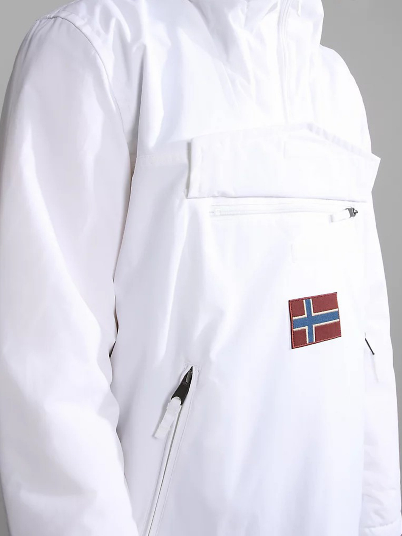 Анорак Napapijri Rainforest Pocket 2 модель NP0A4GMD0021 Анорак Napapijri Rainforest Pocket 2 модель NP0A4GMD0021 Фото