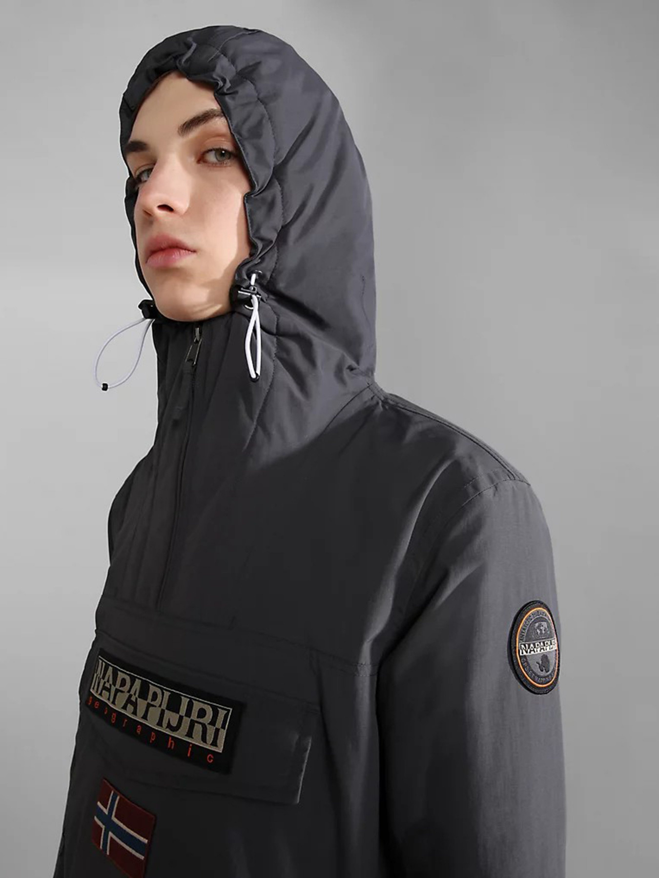 Анорак Napapijri Rainforest модель NP0A4GMDH981 Анорак Napapijri Rainforest модель NP0A4GMDH981 Фото