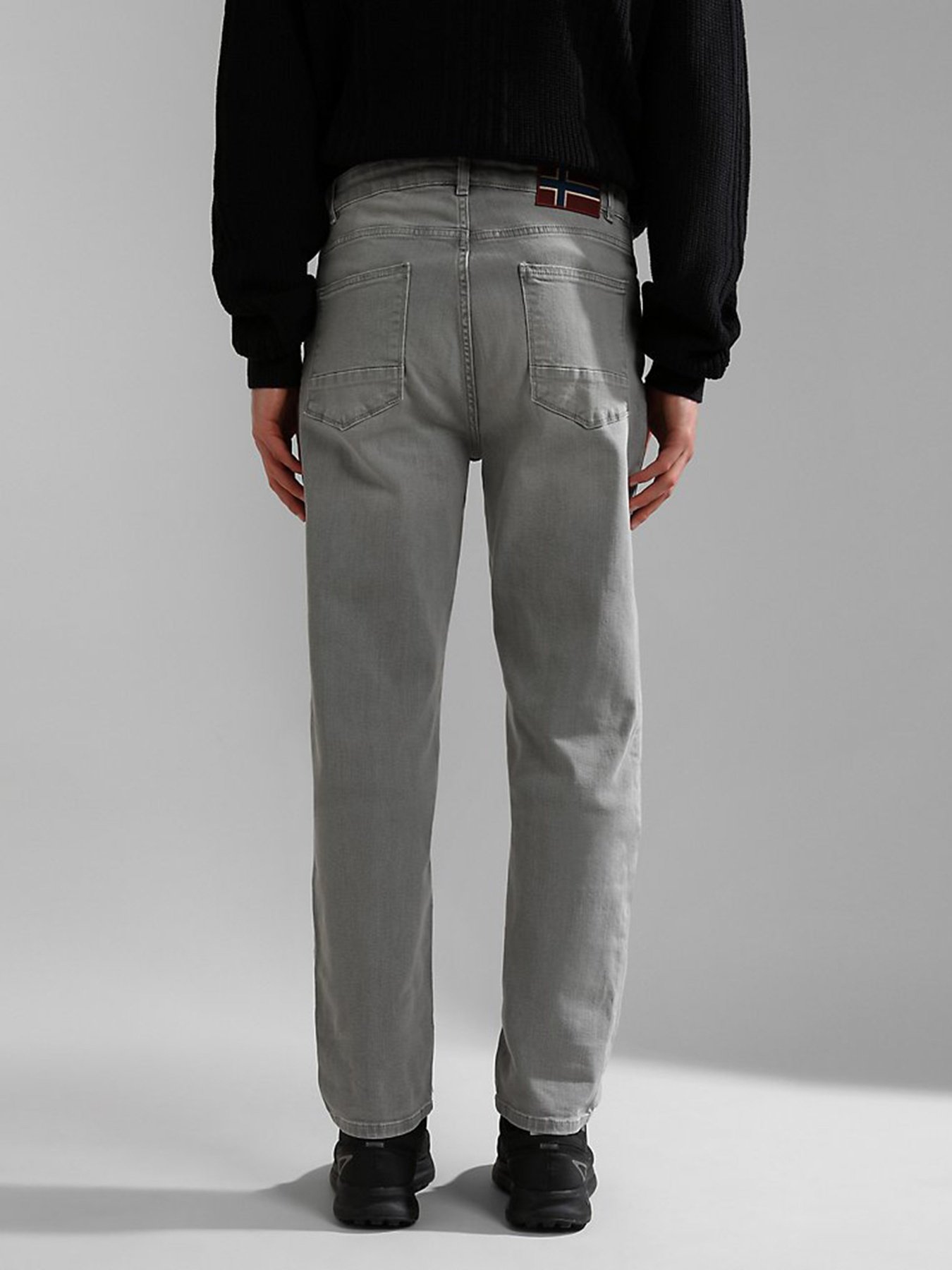 Завужені джинси Napapijri Geiran 5 модель NP0A4GNOD891 Фото