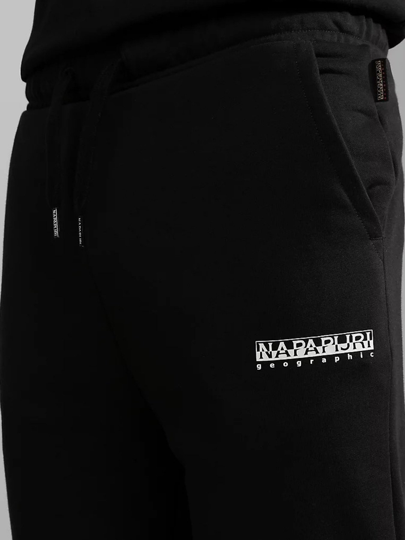 Штаны спортивные Napapijri M-Box 1 модель NP0A4GBL0411 Фото