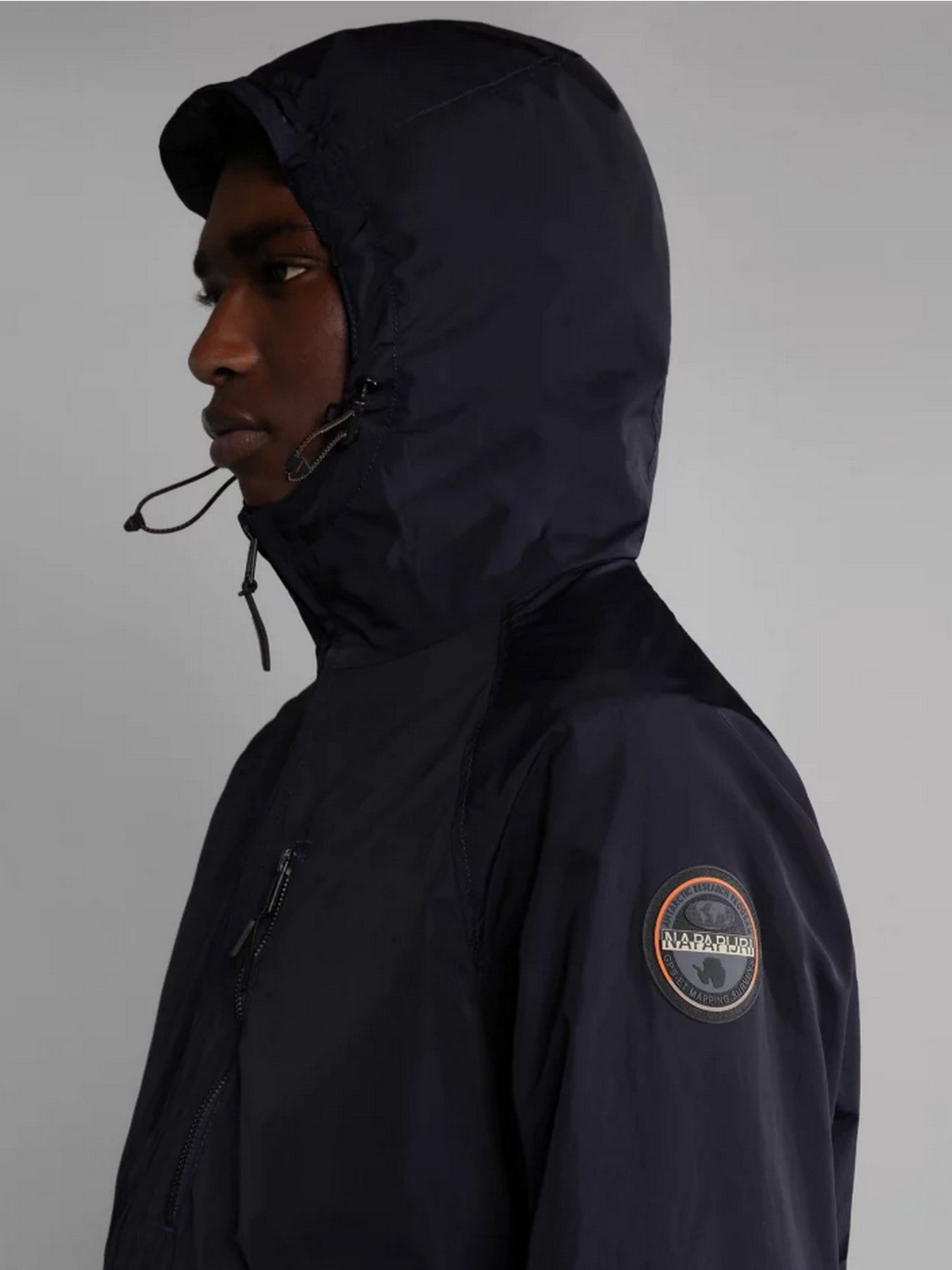 Демісезонна куртка Napapijri A-RIOBAMBA модель NP0A4H2S1761 Демісезонна куртка Napapijri A-RIOBAMBA модель NP0A4H2S1761 Фото