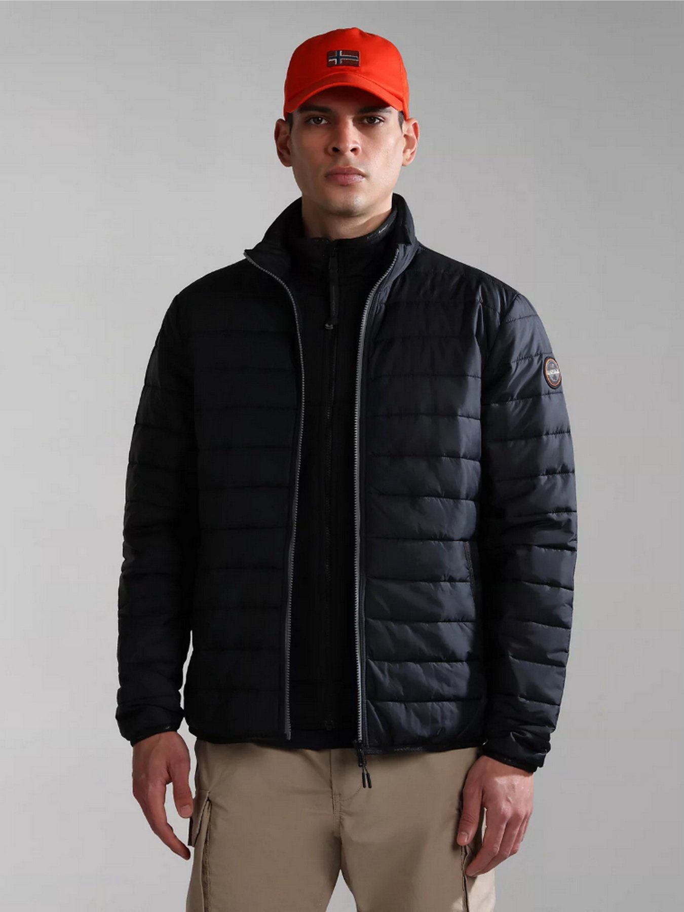 Демісезонна куртка Napapijri Acalmar 6 модель NP0A4H1Y0411 Демісезонна куртка Napapijri Acalmar 6 модель NP0A4H1Y0411 Фото