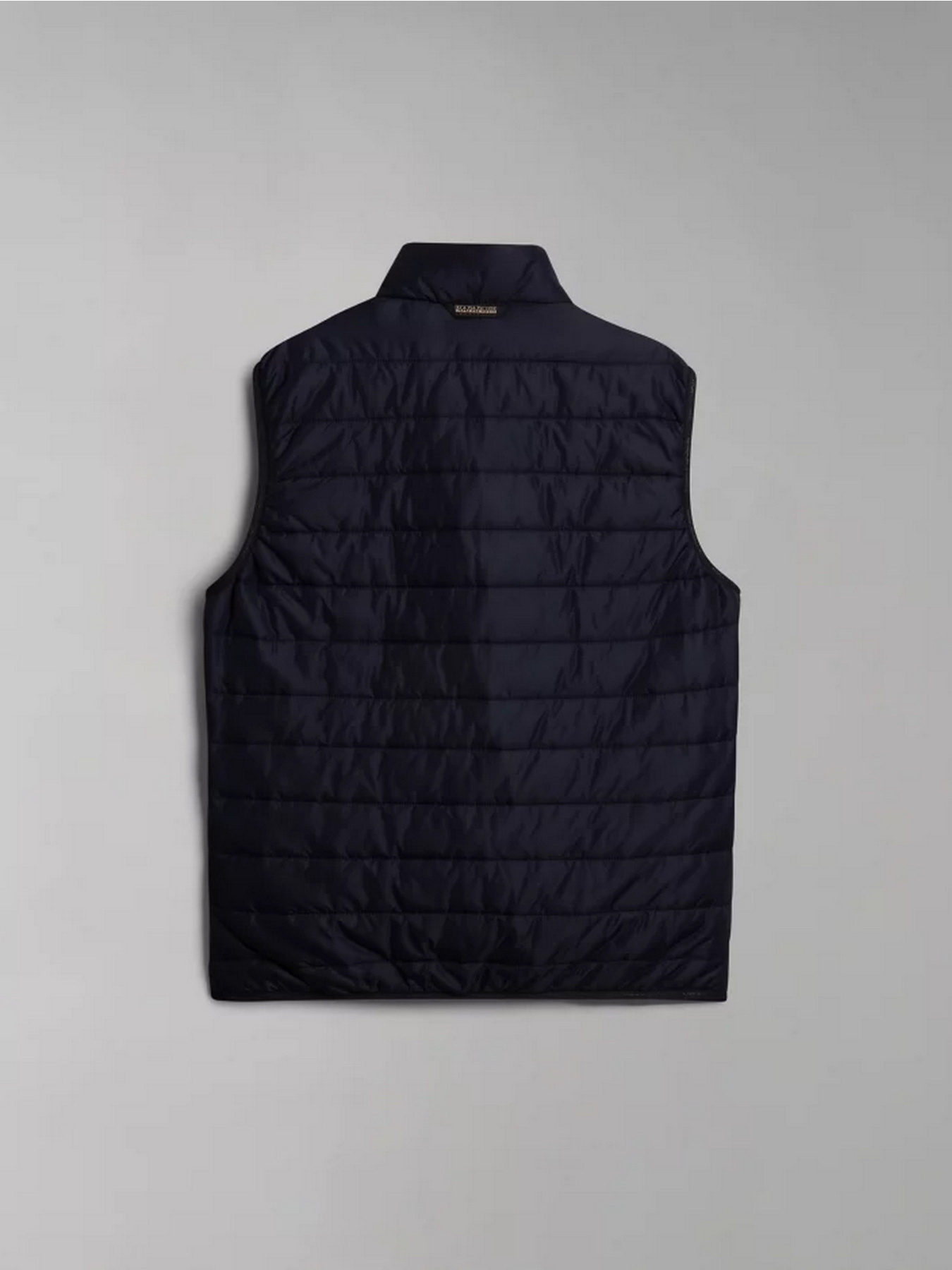 Утепленный жилет Napapijri Vest 6 модель NP0A4H8G1761 Утепленный жилет Napapijri Vest 6 модель NP0A4H8G1761 Фото