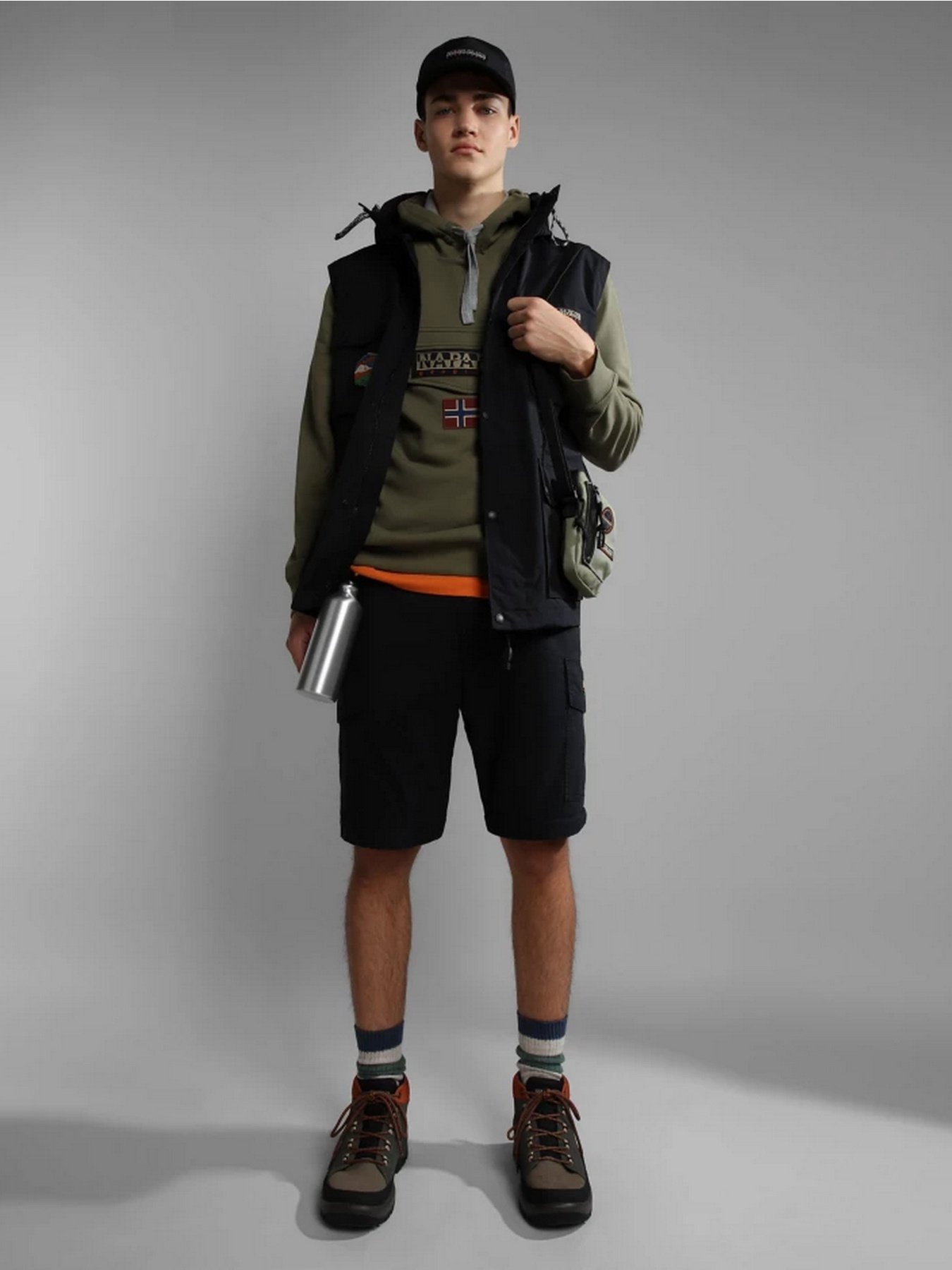 Худи Napapijri BURGEE SUM 4 модель NP0A4GBGGAE1 Фото