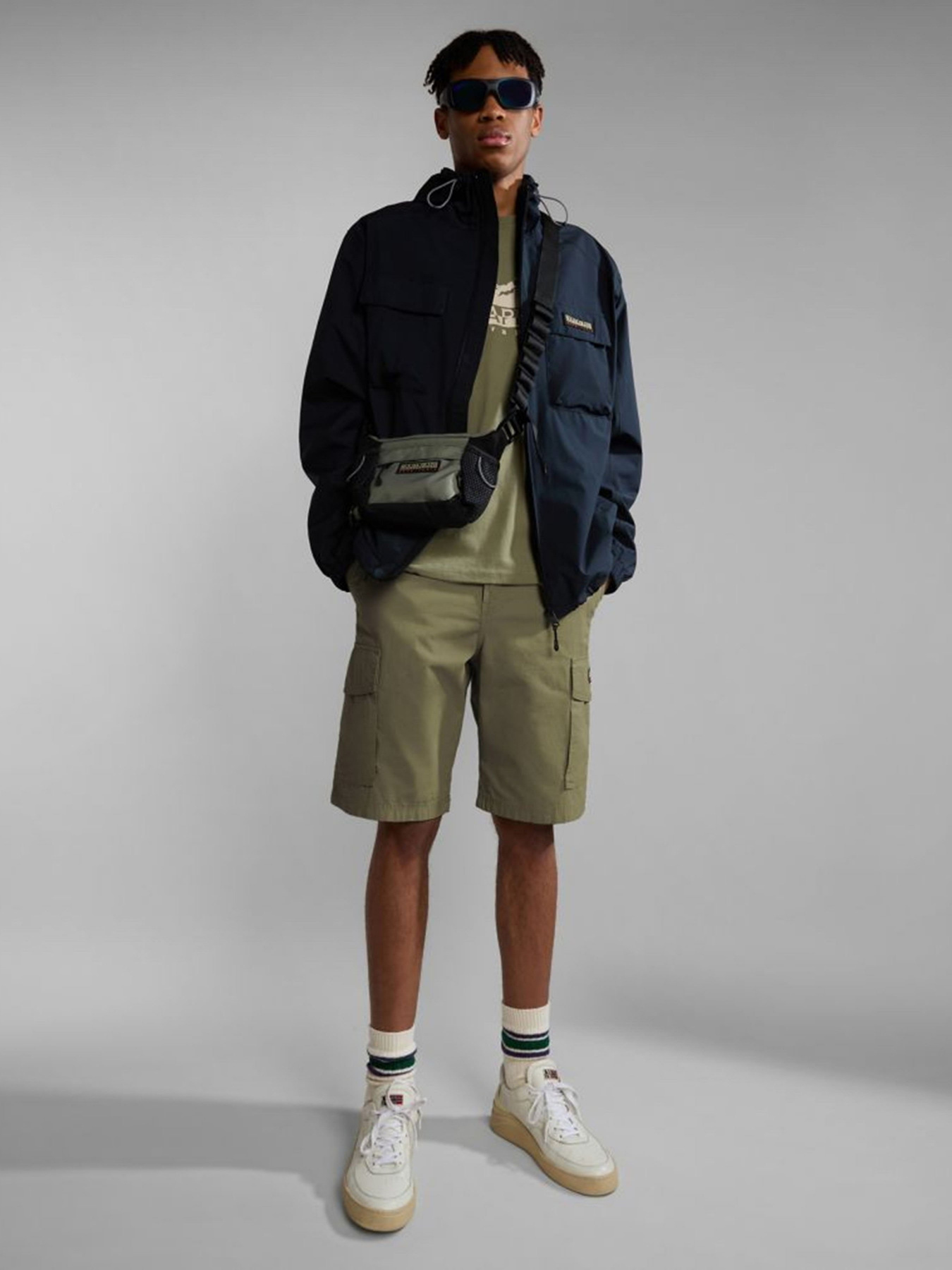 Повсякденні шорти Napapijri N-MARANON CARGO модель NP0A4H1RGAE1 Фото