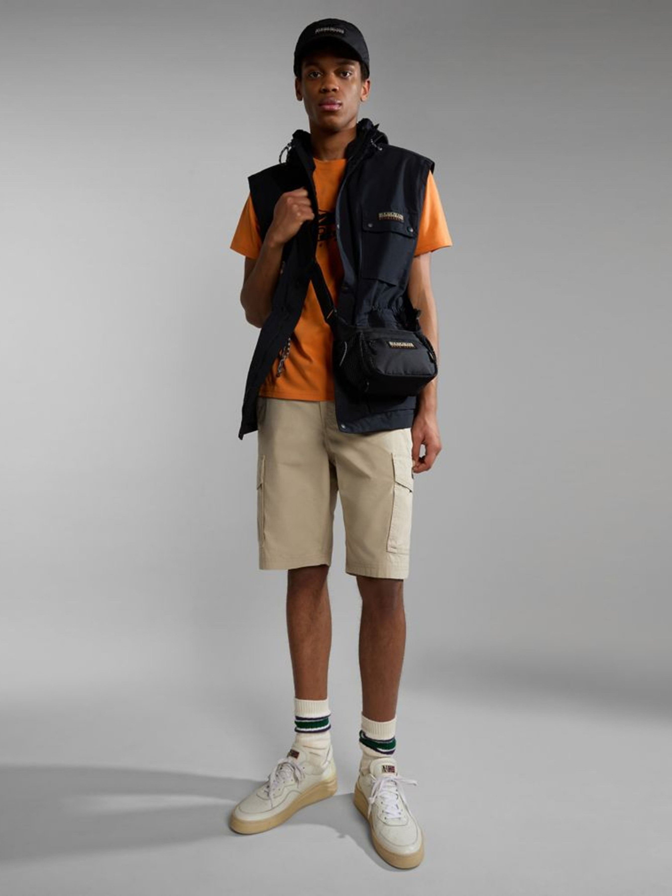 Повсякденні шорти Napapijri N-MARANON CARGO модель NP0A4H1RNB71 Фото