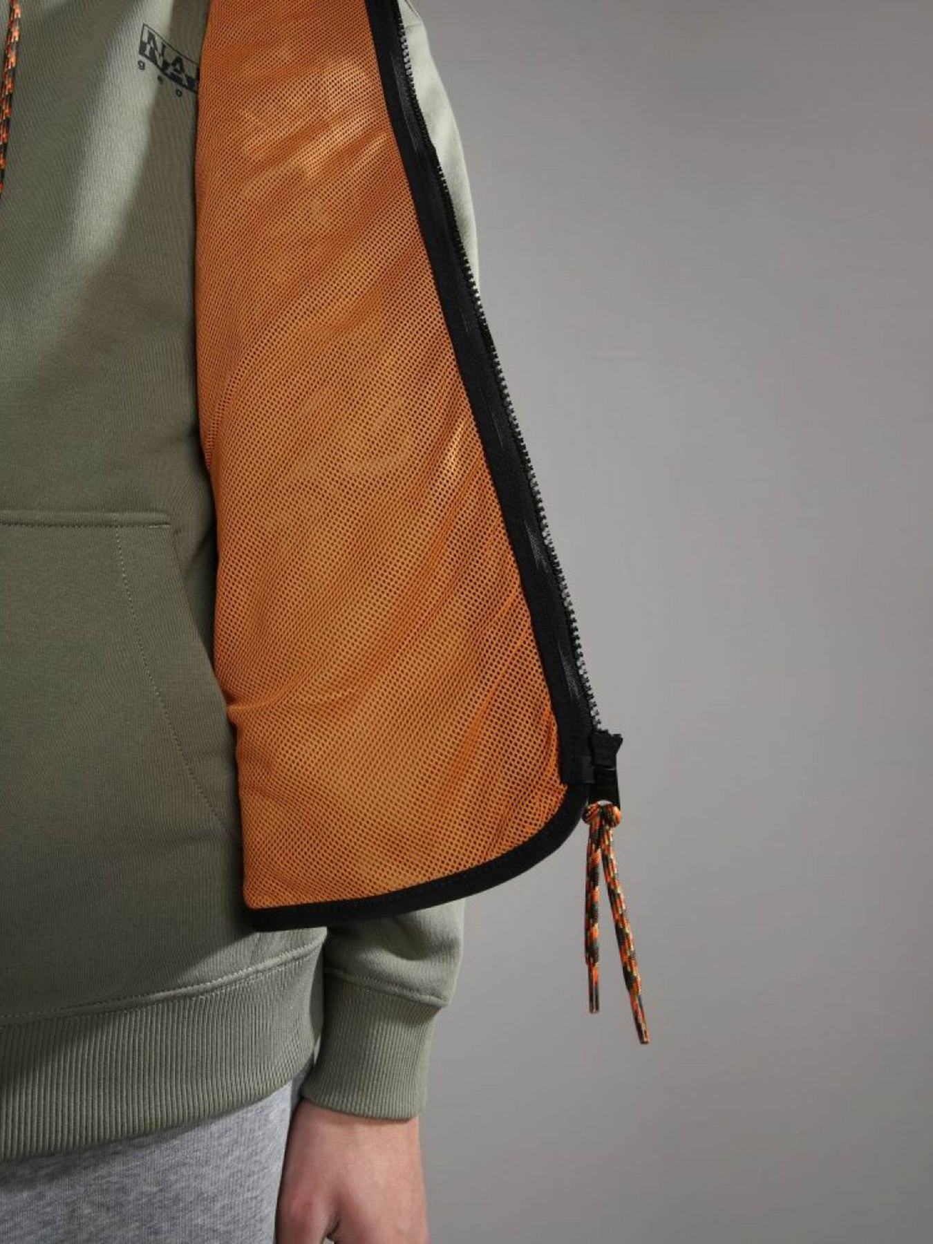 Жилет с утеплителем Napapijri A-CHINCHIPE V модель NP0A4H2KGAE1 Фото