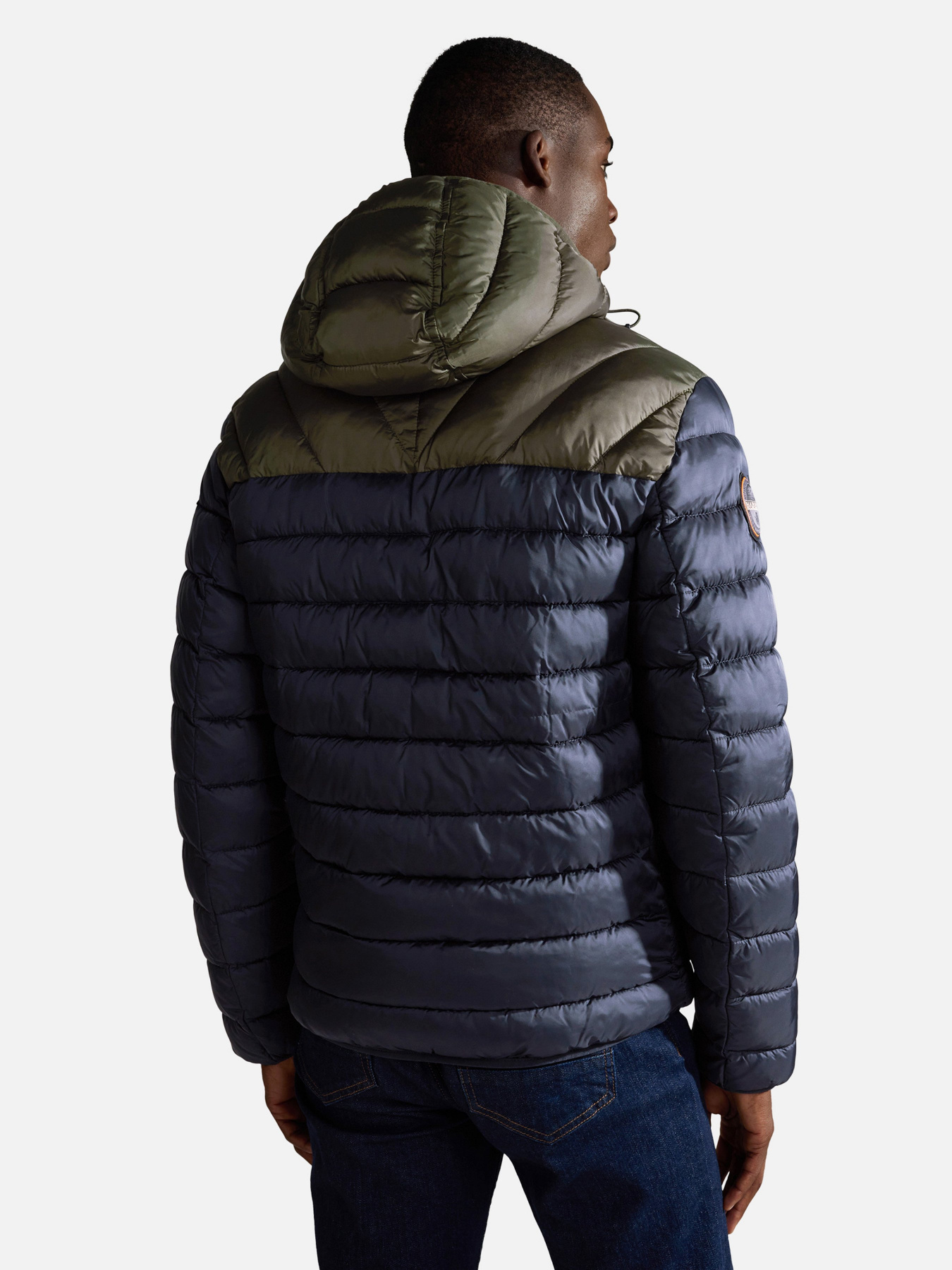 Демісезонна куртка Napapijri Aerons Hood Colour-block Puffer модель NP0A4GJLMB11 Фото