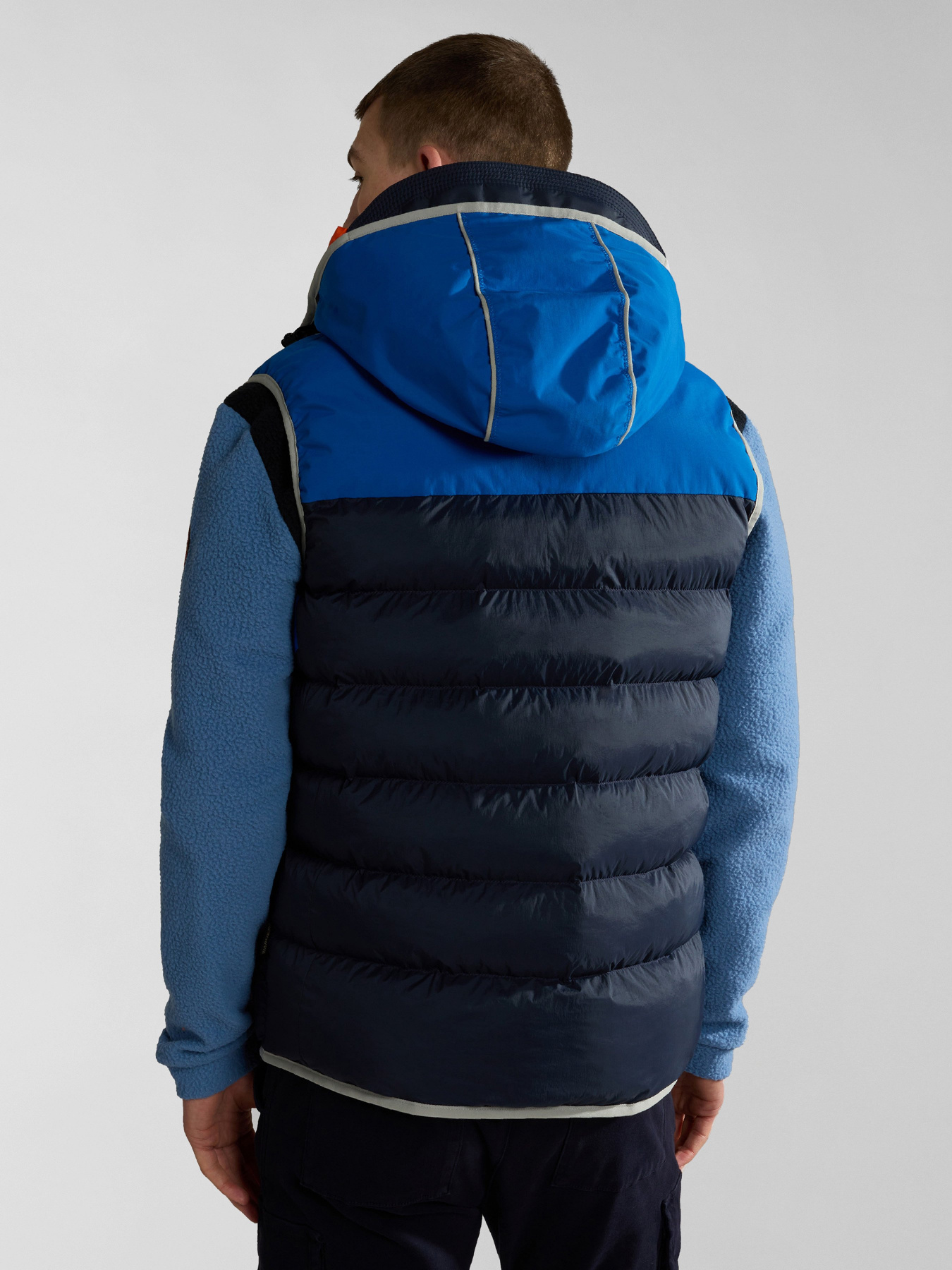 Жилет з утеплювачем Napapijri Shackleton модель NP0A4HEL1761 Фото