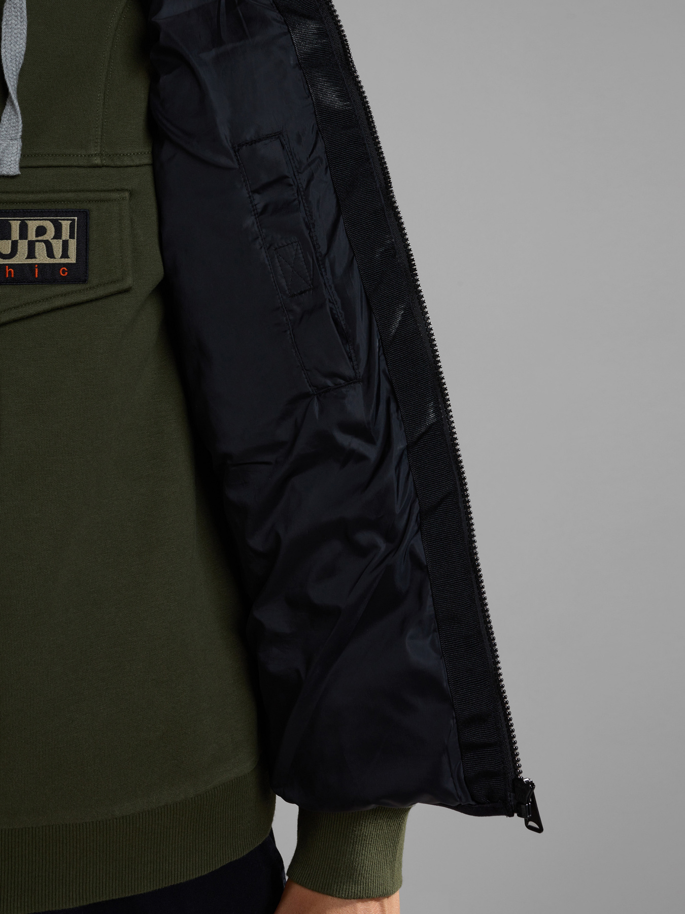 Жилет с утеплителем Napapijri A-Suomi V 1 модель NP0A4HKG0411 Фото