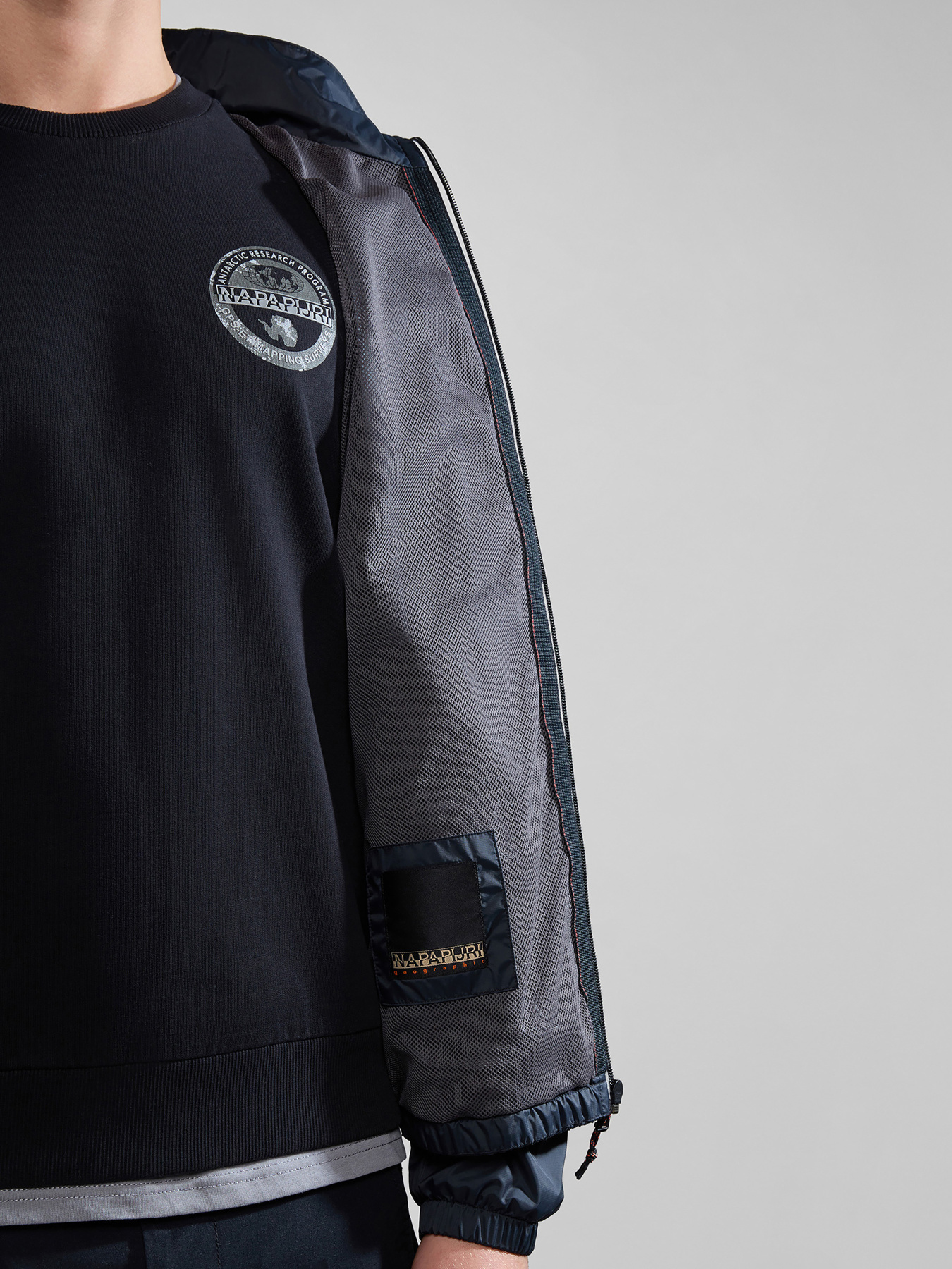 Демисезонная куртка Napapijri A-Cloudy модель NP0A4HPP0411 Фото