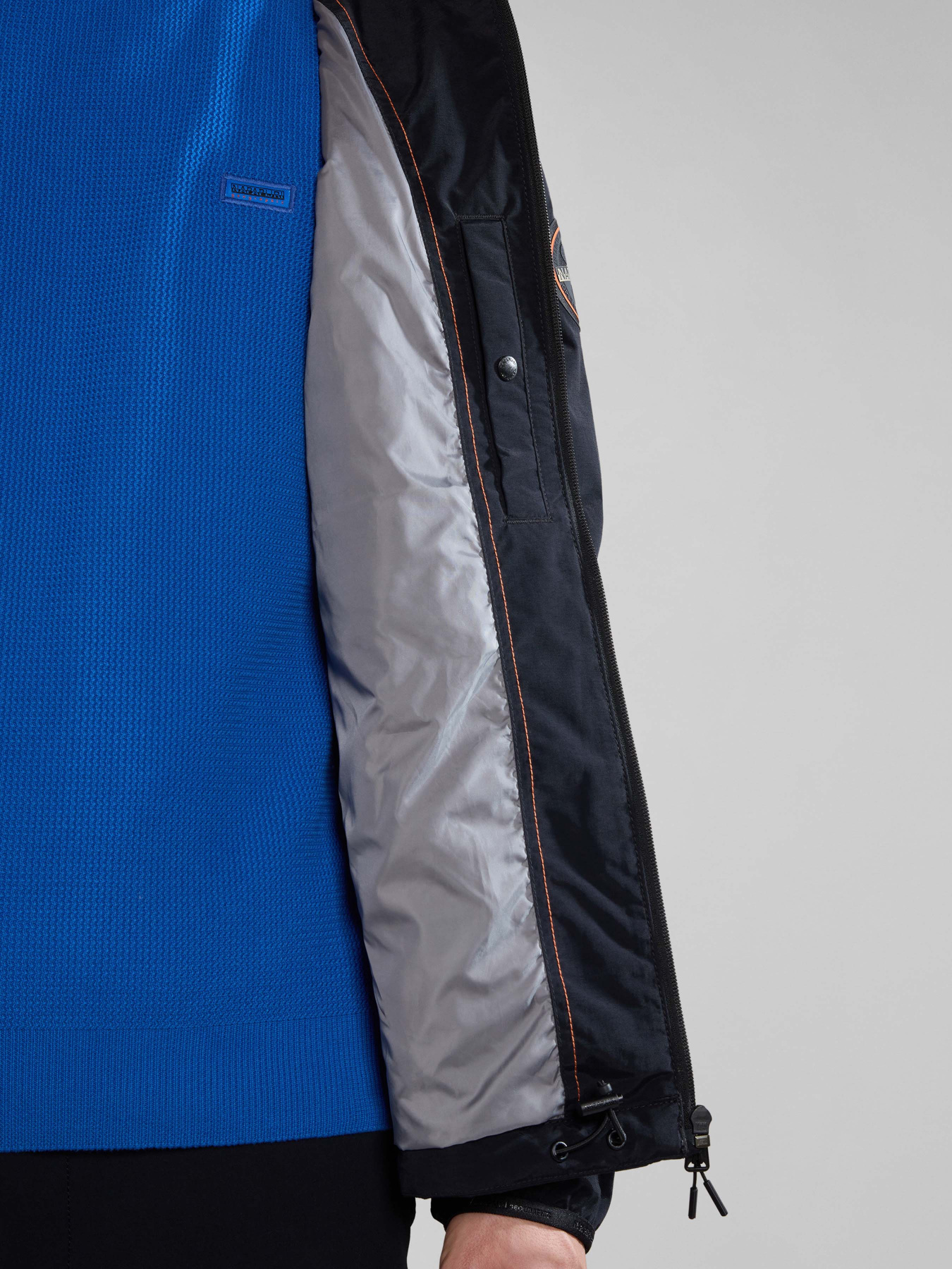 Демісезонна куртка Napapijri A-Tundra модель NP0A4HS60411 Демісезонна куртка Napapijri A-Tundra модель NP0A4HS60411 Фото