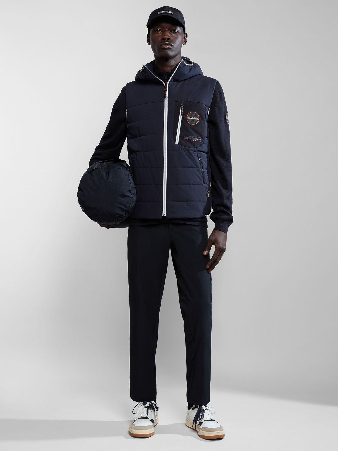 Утеплений жилет Napapijri A-Huron модель NP0A4HPN0411 Фото